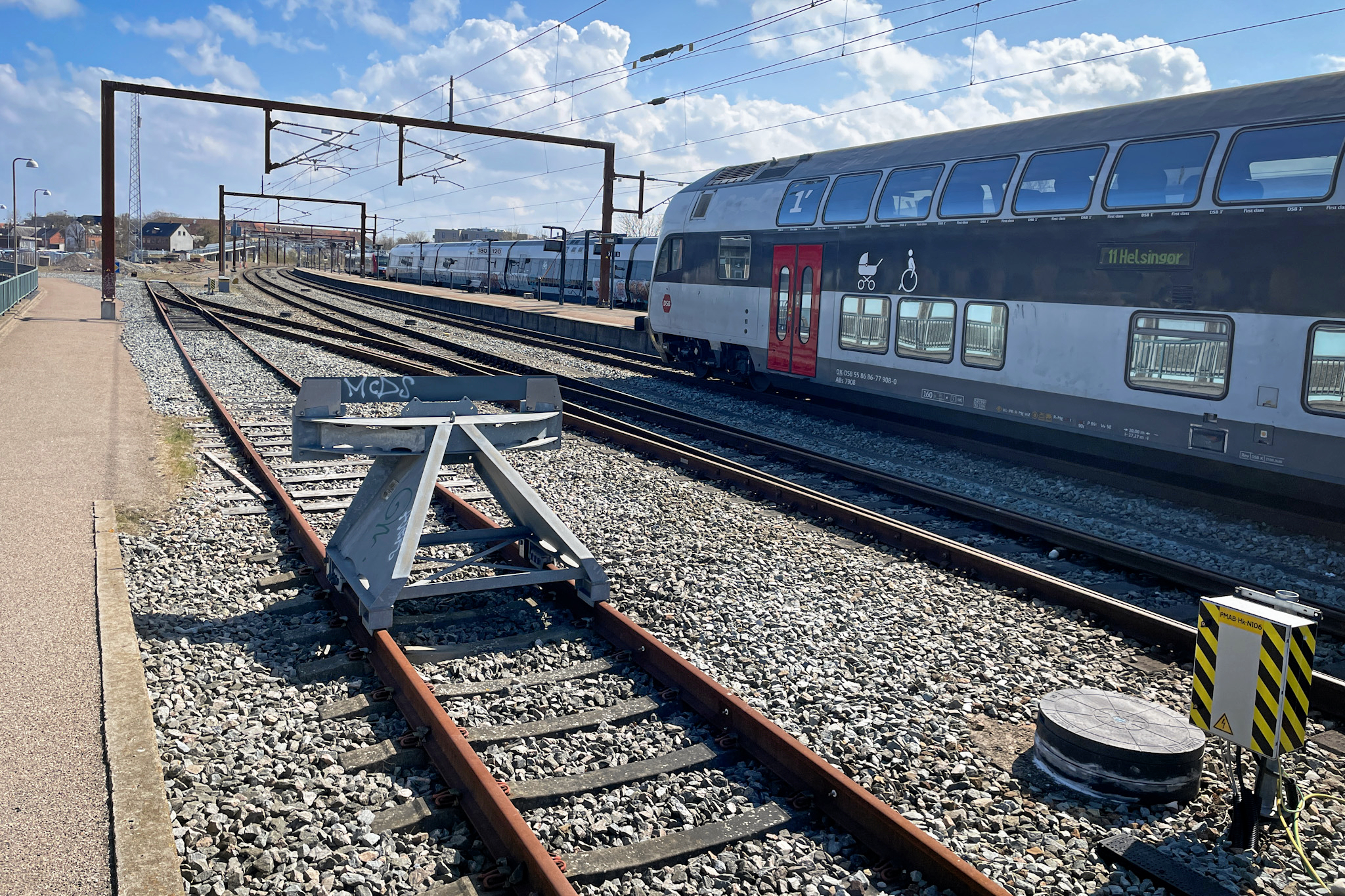 Flere passagerer blev tirsdag ramt af et stort togkaos, som gav flere timers forsinkelse. Billedet her har intet med togforsinkelserne fra tirsdag at gøre.