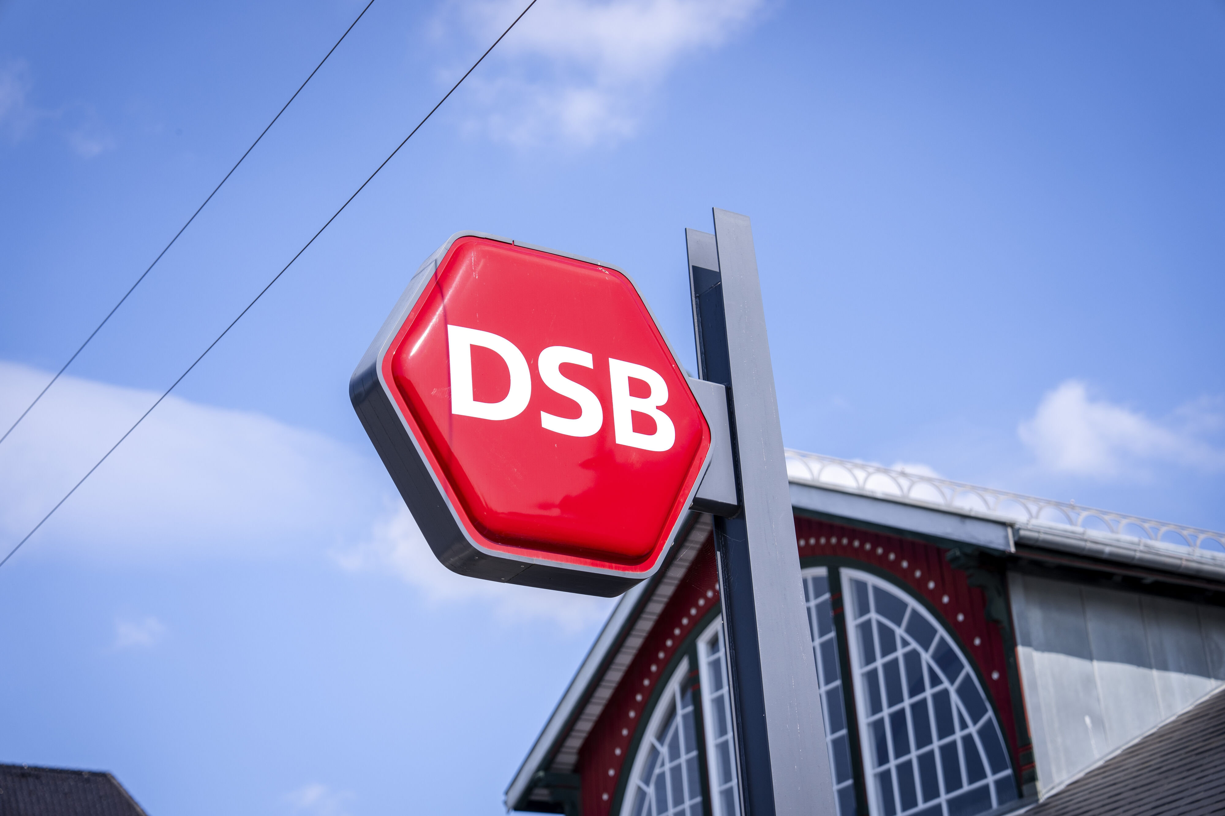 DSB har tidligere vurderet, at over 10.000 passagerer blev berørt af forsinkelser og aflysninger tirsdag. (Arkivfoto).