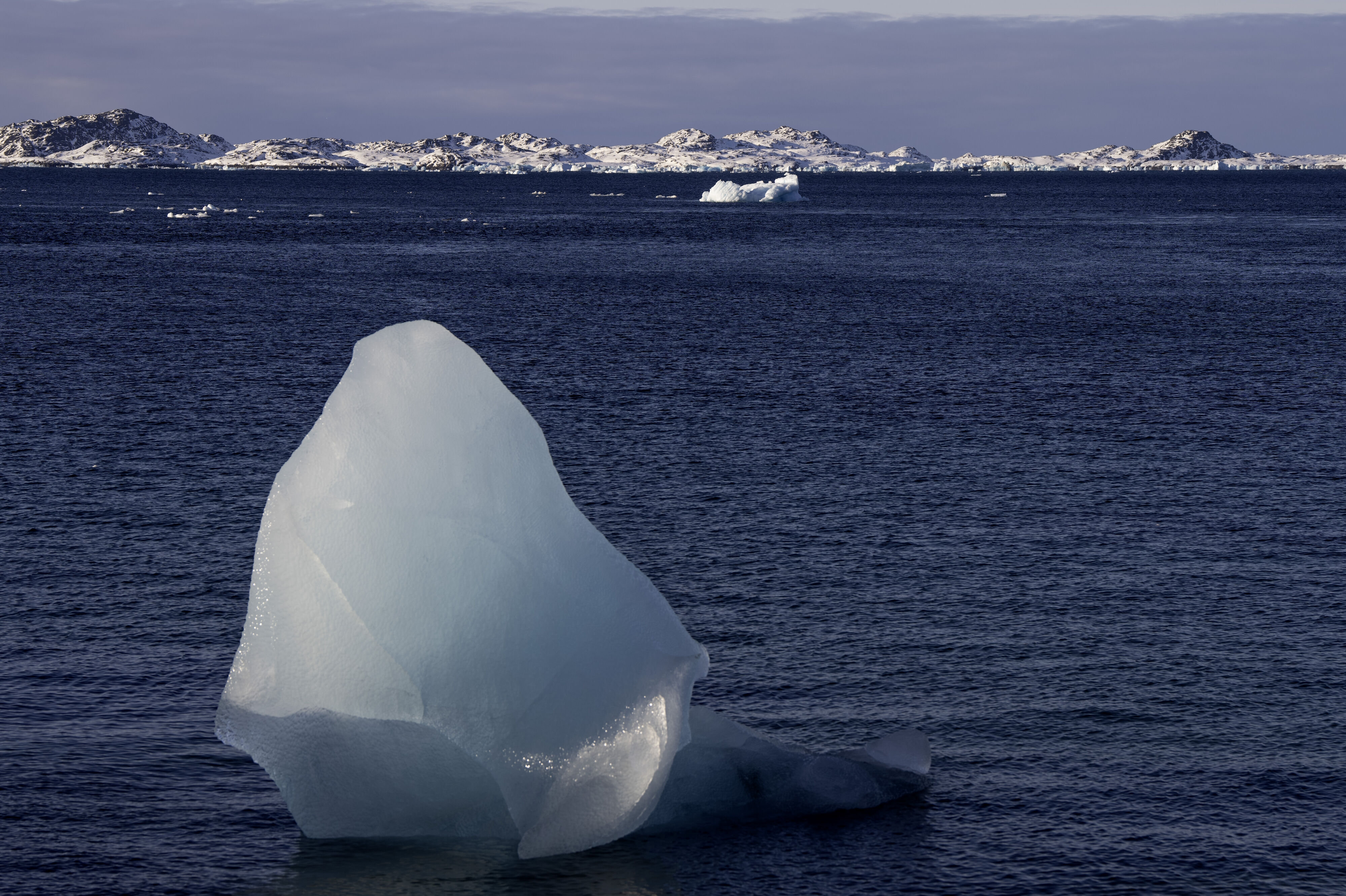 Havstrømmene aftager, fordi lufttemperaturerne hurtigt stiger i Arktis på grund af global opvarmning. På billedet ses havet fra Nuuk i Grønland tidligere i år. (Arkivfoto).