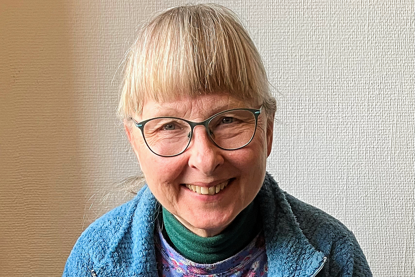 Det er på ingen måde i orden, for Egedal er én af de få kommuner i Region Hovedstaden, hvor man først skal visiteres til at få hjælp hos kommunikationscenteret for Høretekniske hjælpemidler, siger Annette Egeskov Storgaard.