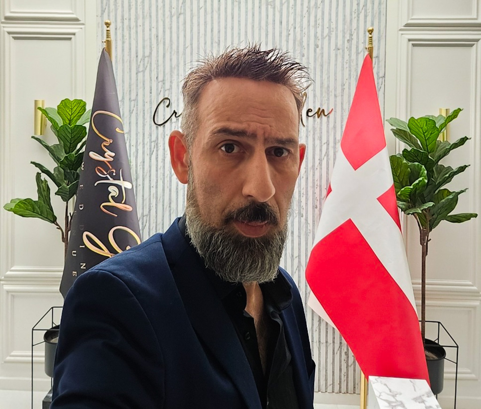 Der er tale om bagateller, fortæller ejer af Crystal Garden Yagmur Sahin om de 5 sure smileyer, virksomheden det seneste år har fået.