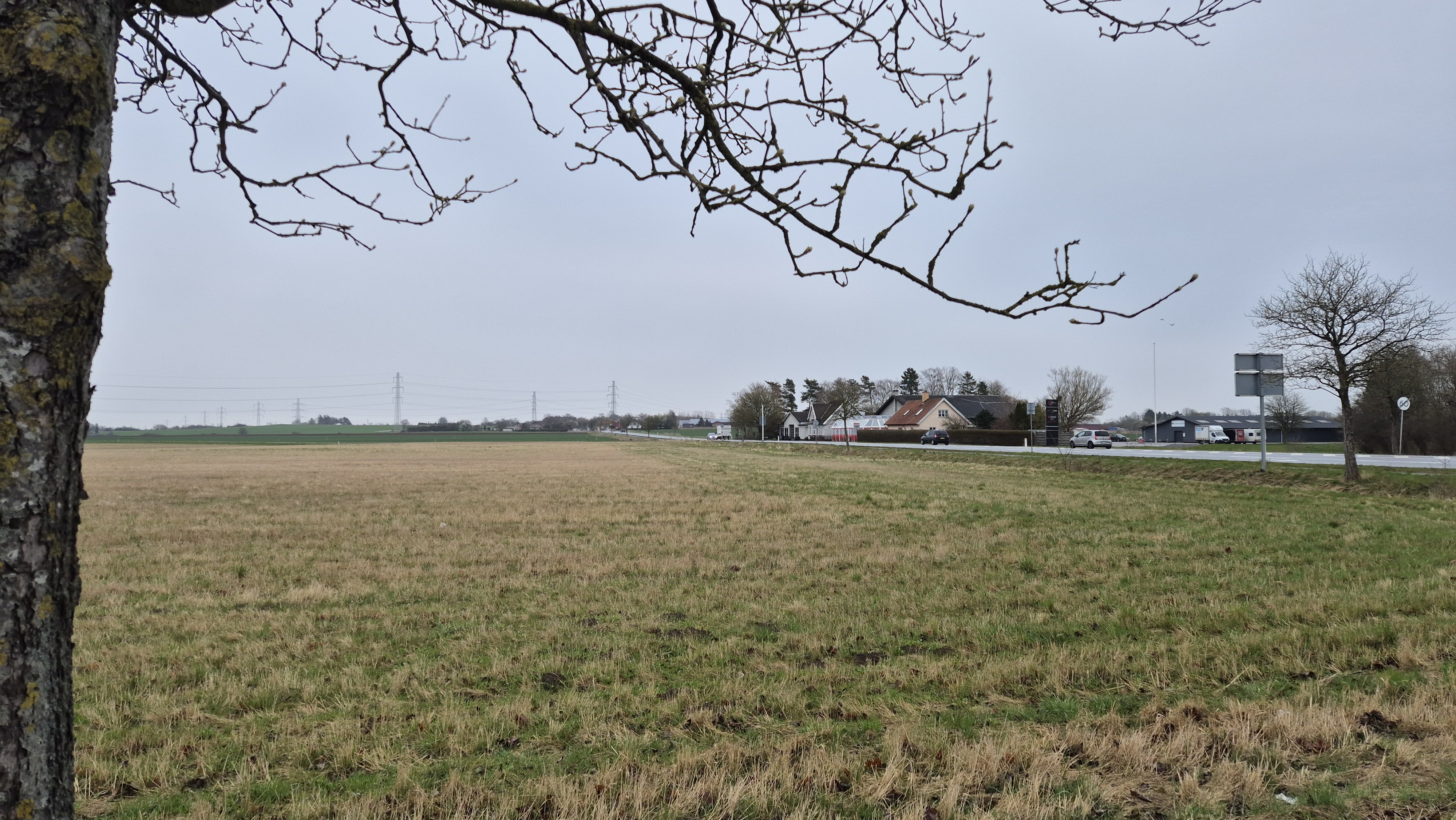 Der er indbudt til et såkaldt forborgermøde, hvor man kan høre mere om planerne for det nye transportcenter i området.