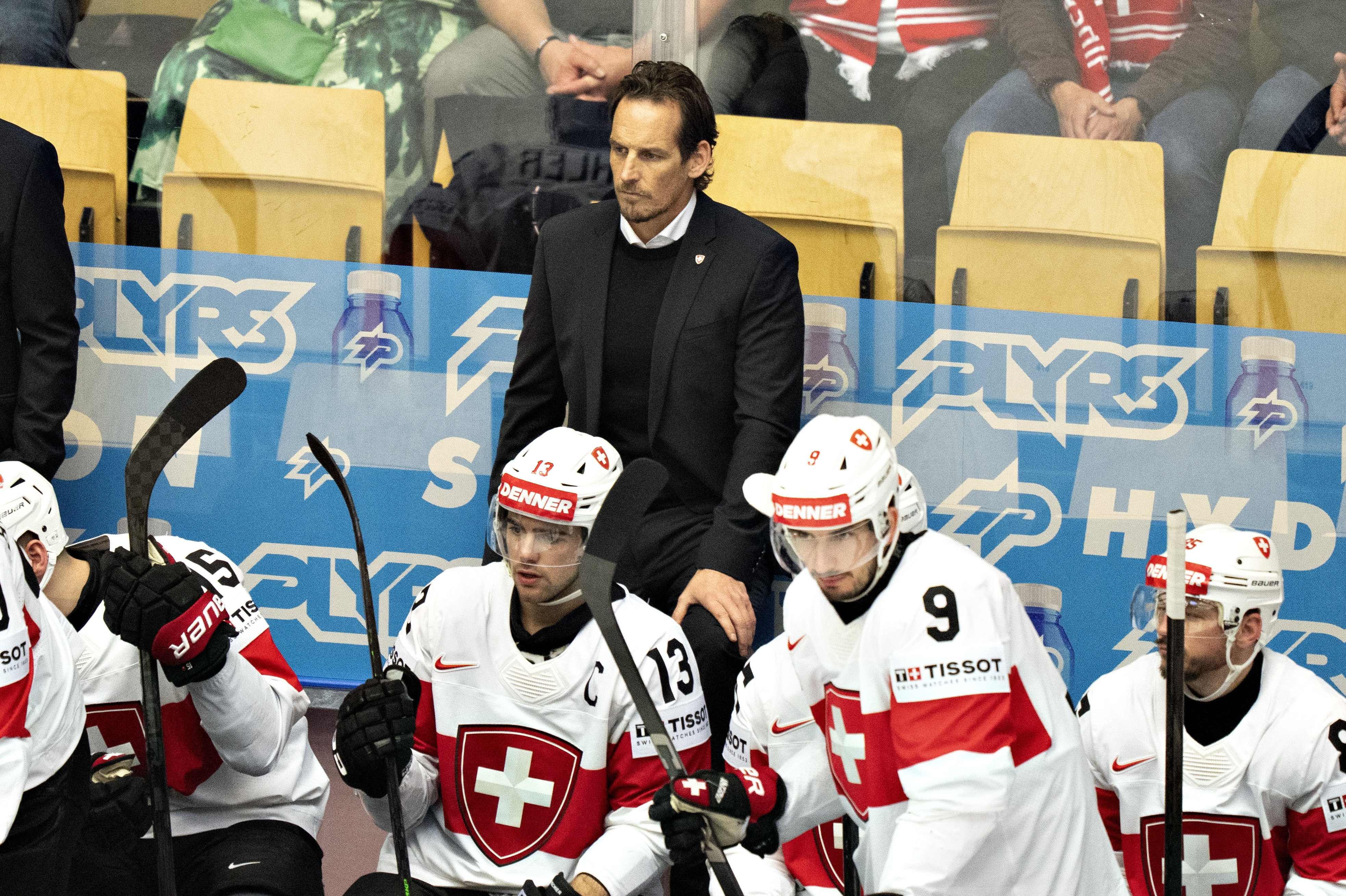 Under Patrick Fischers ledelse har Schweiz etableret sig i verdenstoppen og har vundet VM-sølv tre gange. Her er han i aktion under sidste års VM i Herning. (Arkivfoto).