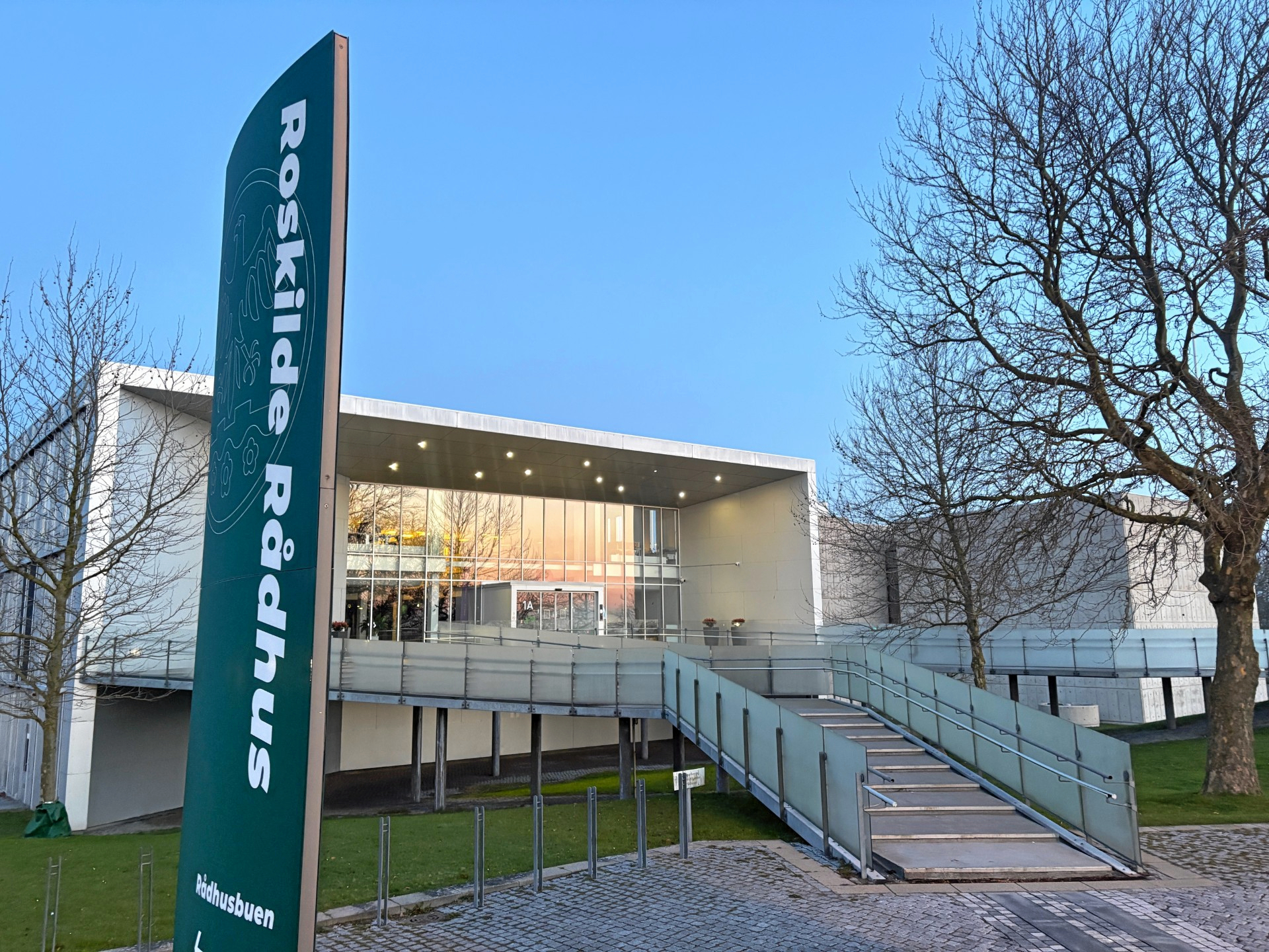 I Roskilde er der ventetider på op til halvandet år bare for at påbegynde en ppv, der afdækker et barns behov for støtte.