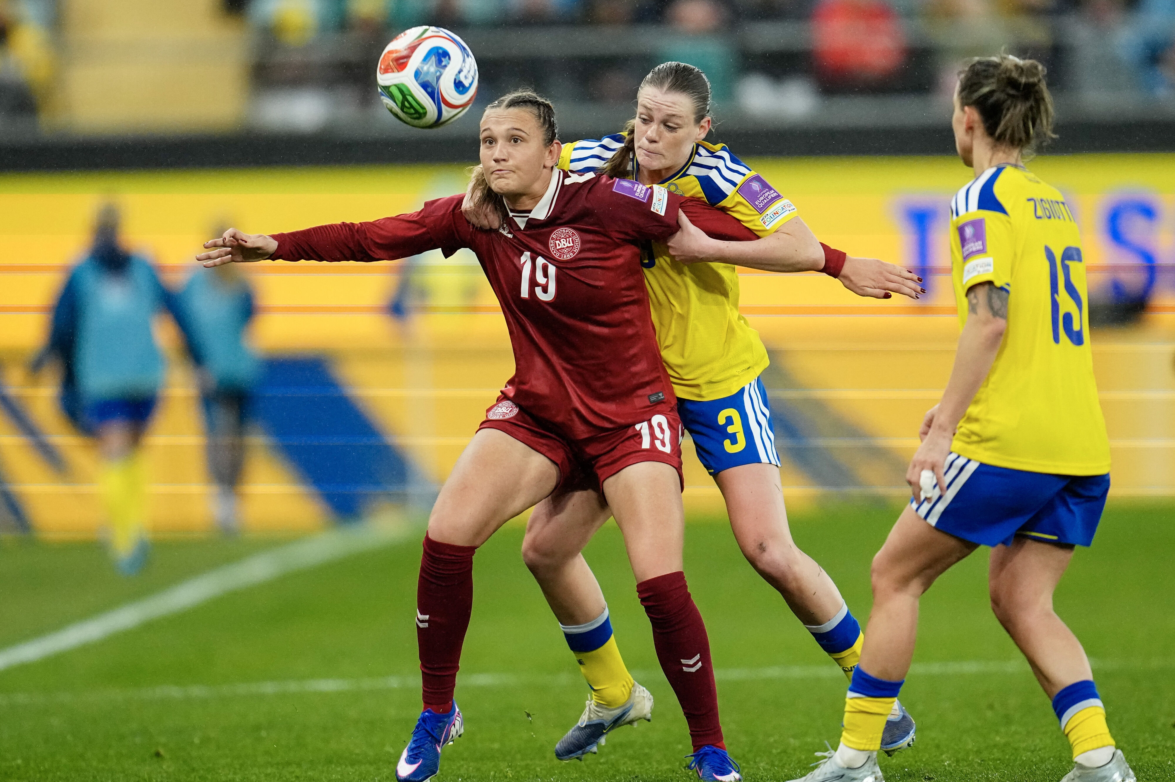 Styrke, hurtighed og kloge beslutninger er en del af Cecilie Fløes pakke, lyder det fra en par defensive holdkammerater. (Arkivfoto).