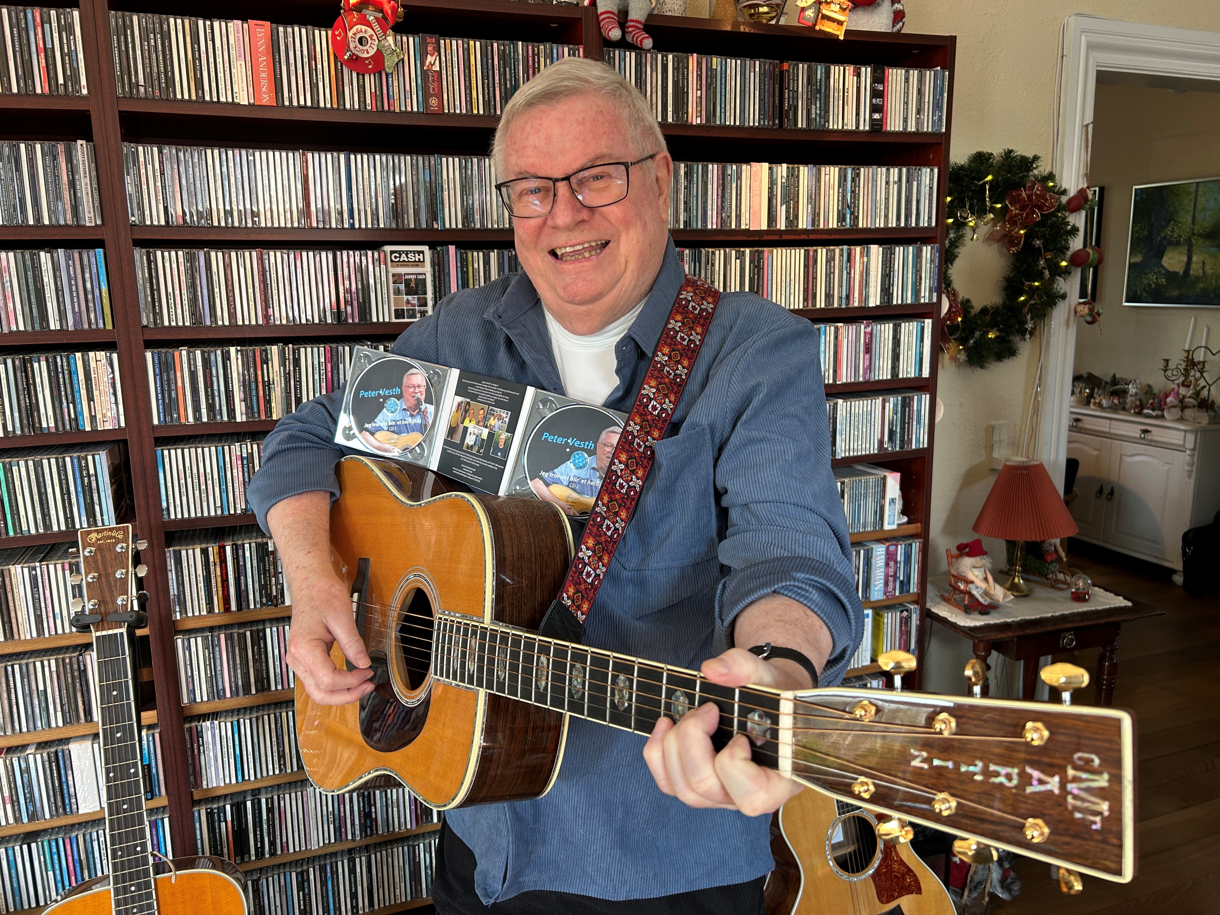 Peter Vesth fylder 80 år søndag den 19. april og udgiver i den anledning dobbelt cd'en Jeg tror det blir' et herligt år.
