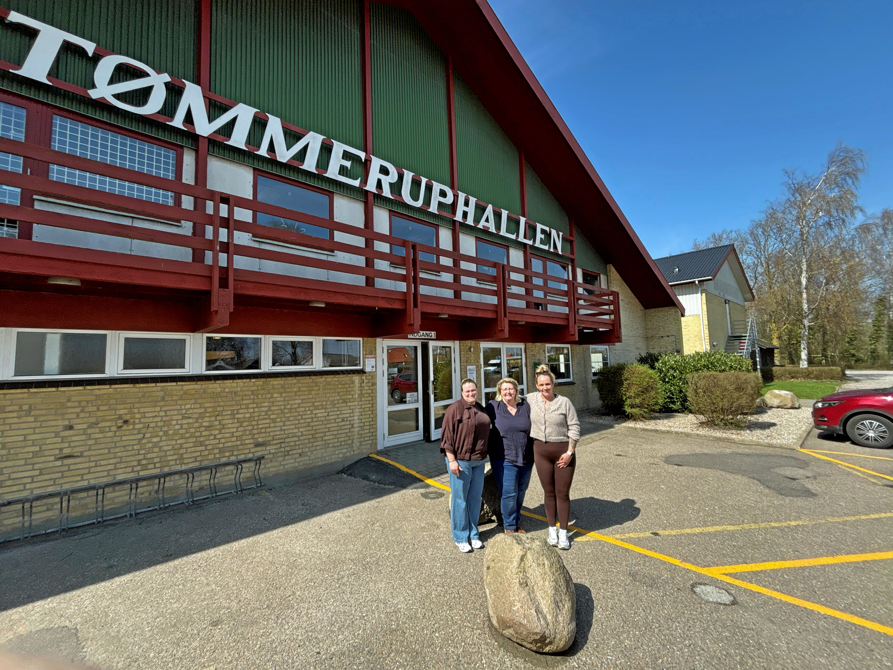 Den nystiftede virksomhed Bang & Vindahl overtager forpagtningen af Tømmeruphallens køkken fra den 1. juli. Virksomheden håber at kunne være med til at realisere hallens bestyrelses planer om at gøre hallen til det nye lokale samlingssted.