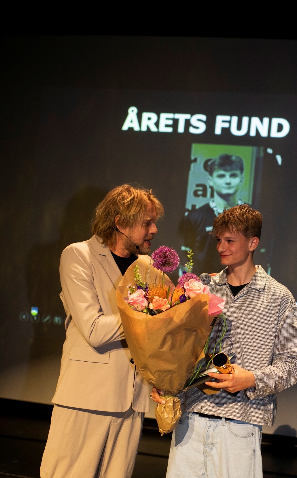 Årets Fund-prisen gik til 13-årige Max Roswall Dekkerhus fra Helsinge Badminton - Gribskov Kommune Årets Fund-prisen gik til 13-årige Max Roswall Dekkerhus fra Helsinge Badminton