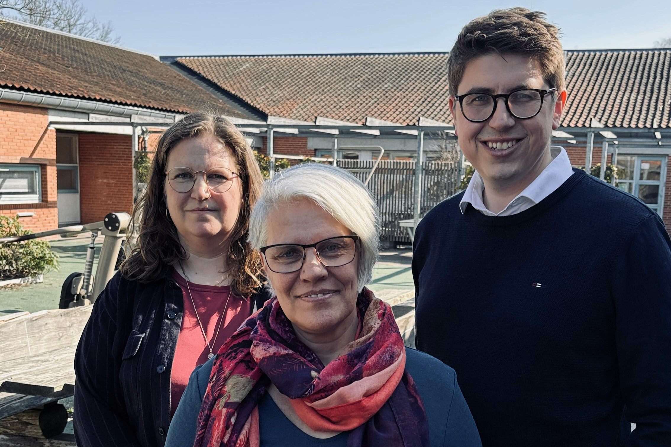 Caroline Schousboe, formand for skolebestyrelsen; Mette Menander Berg, skoleleder, og Christoffer Buster Reinhardt (K), formand for Børne- og Skoleudvalget, fortæller om alle de forandringer, der er på vej på Birkerød Skole.