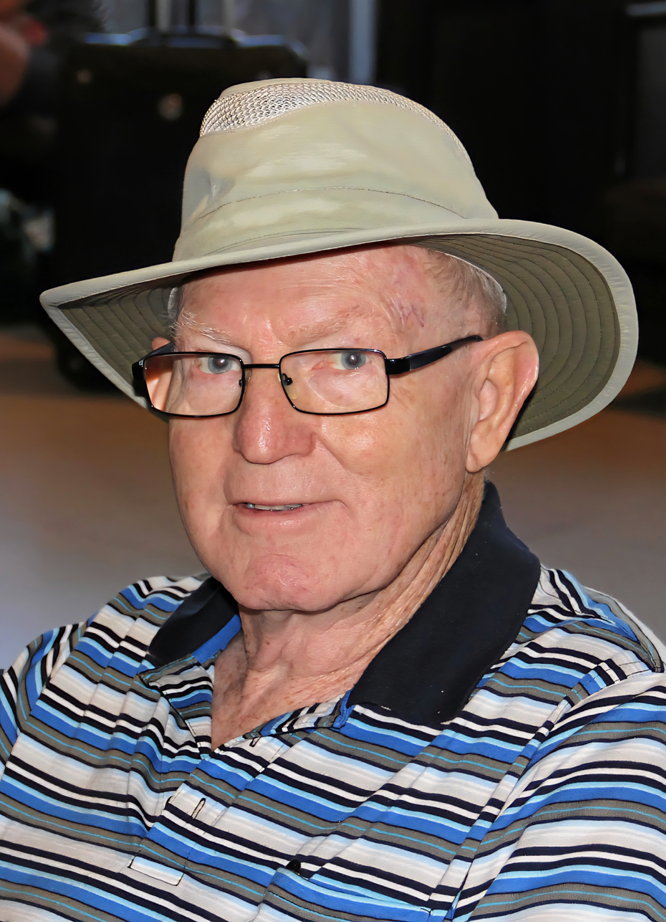 Højby har mistet en markant lokalprofil, en driftig el-installatør, et engageret foreningsmenneske og en mand, der levede et usædvanligt rigt liv, lyder det i mindeordet.