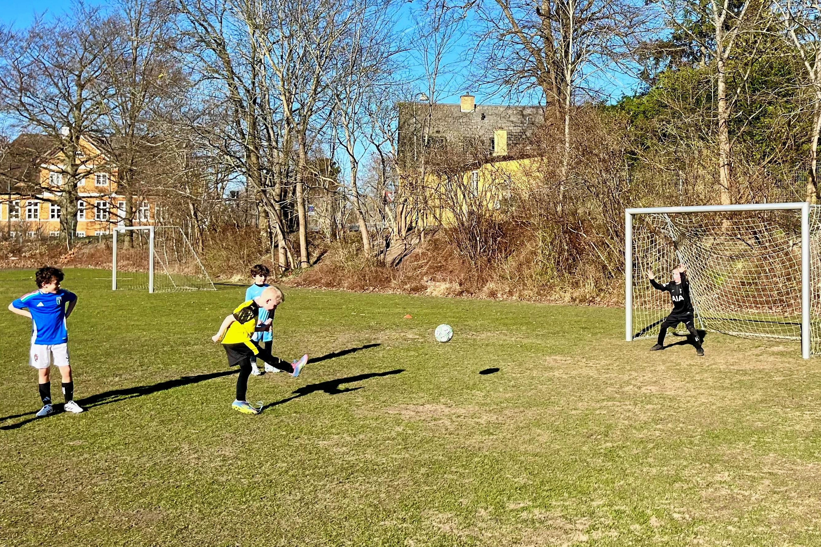 Ny startede Usserød BK har hjemmebane på Usserød Skole i Hørsholm, hvor de træner hver onsdag. - Privat Ny startede Usserød BK har hjemmebane på Usserød Skole i Hørsholm, hvor de træner hver onsdag.