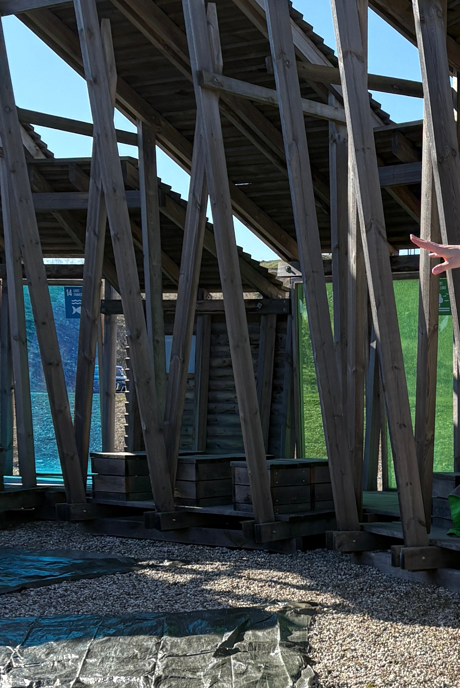 Prinsesse Benedikte udviste stor spørgelyst under rundturen. - Katrine Wied Prinsesse Benedikte udviste stor spørgelyst under rundturen.