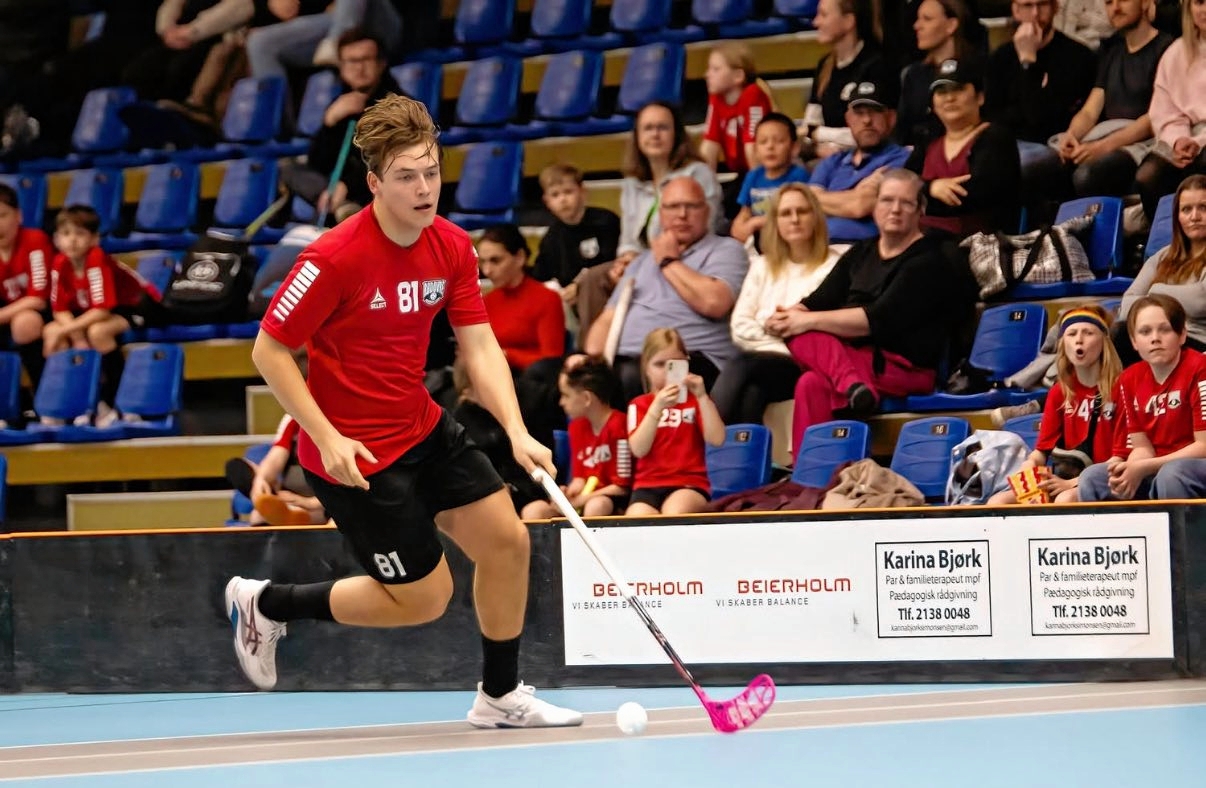 Som om det ikke var nok, er Otto Jørgensen for nylig også blevet udtaget til A-landsholdet sammen med tre andre spillere fra Rødovre holdet. - Privat Som om det ikke var nok, er Otto Jørgensen for nylig også blevet udtaget til A-landsholdet sammen med tre andre spillere fra Rødovre holdet.