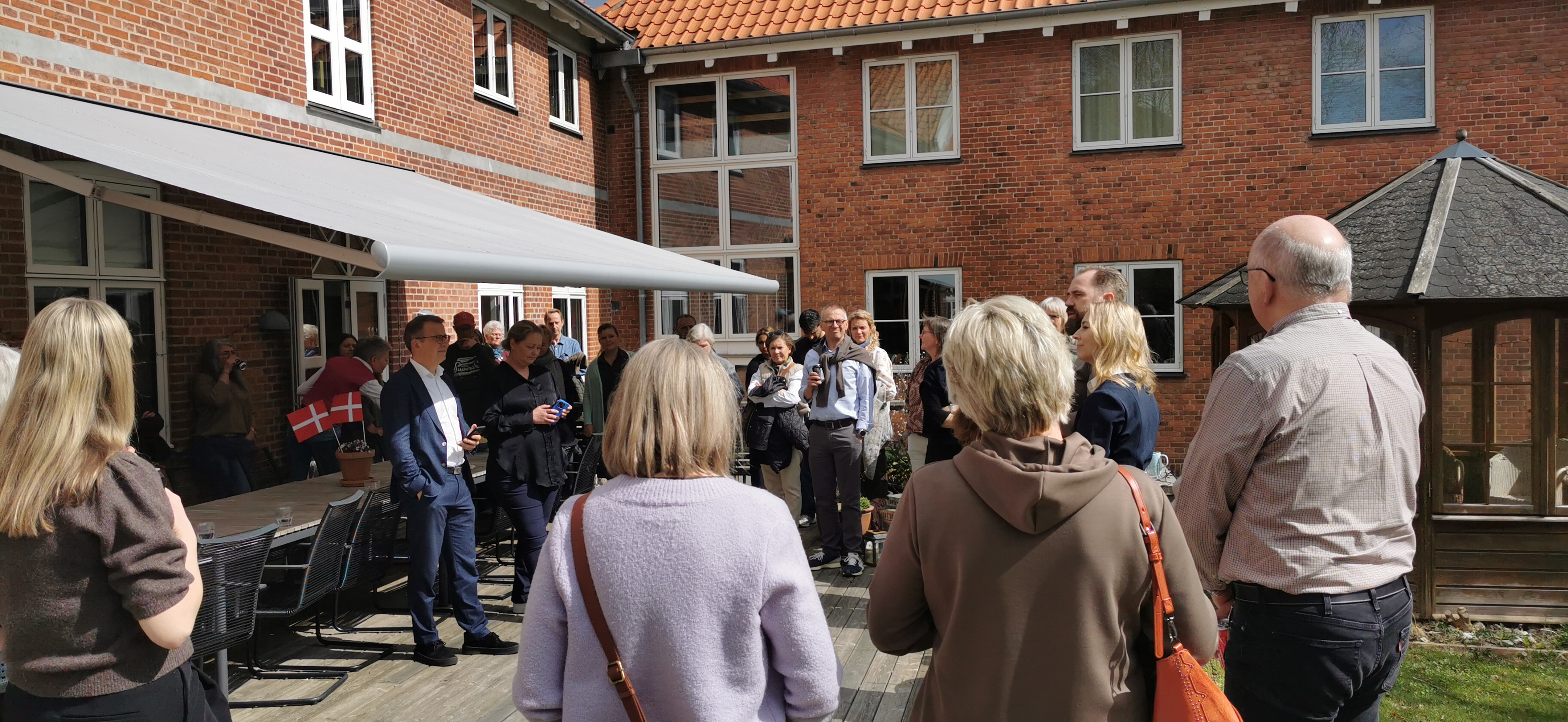 Mange mennesker dukkede op til indvielsen af det nye tilbud.