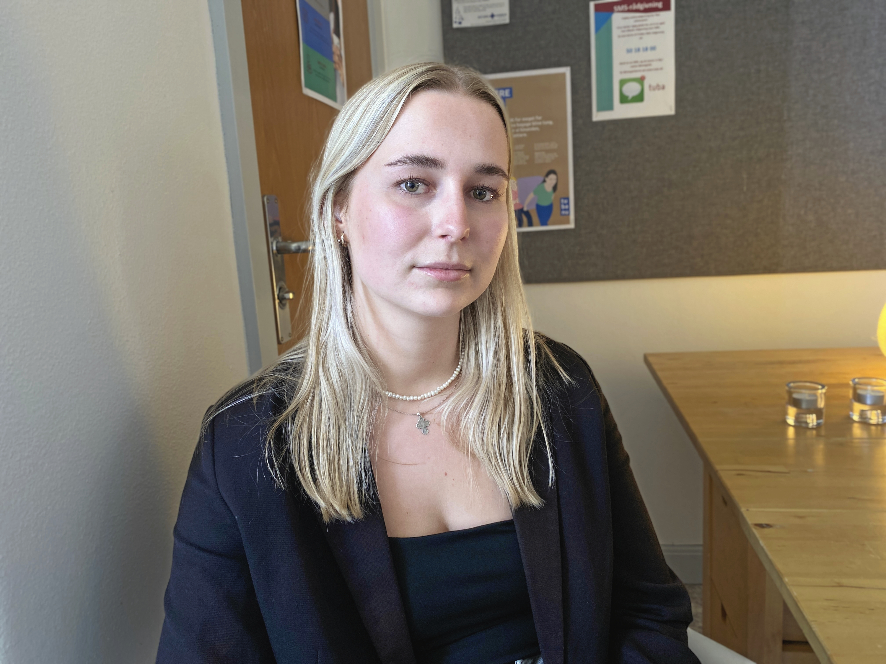 Emilie Lindemose deler historien om sin opvækst for at sætte fokus på, hvor vigtigt det er at bearbejde.