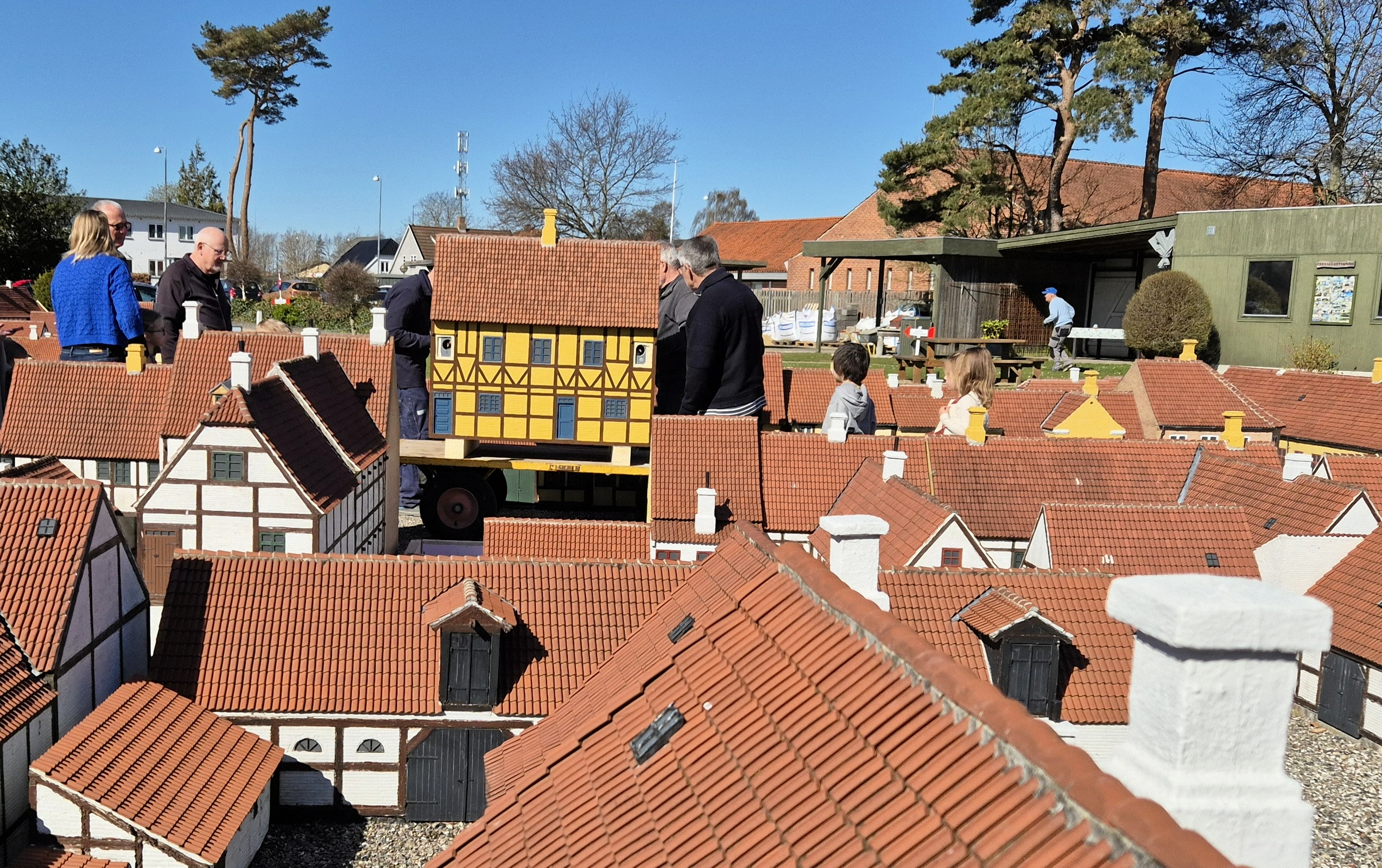 Der er i alt 801 huse nu i minibyen, som på fredag åbner til sin 30. sæson.