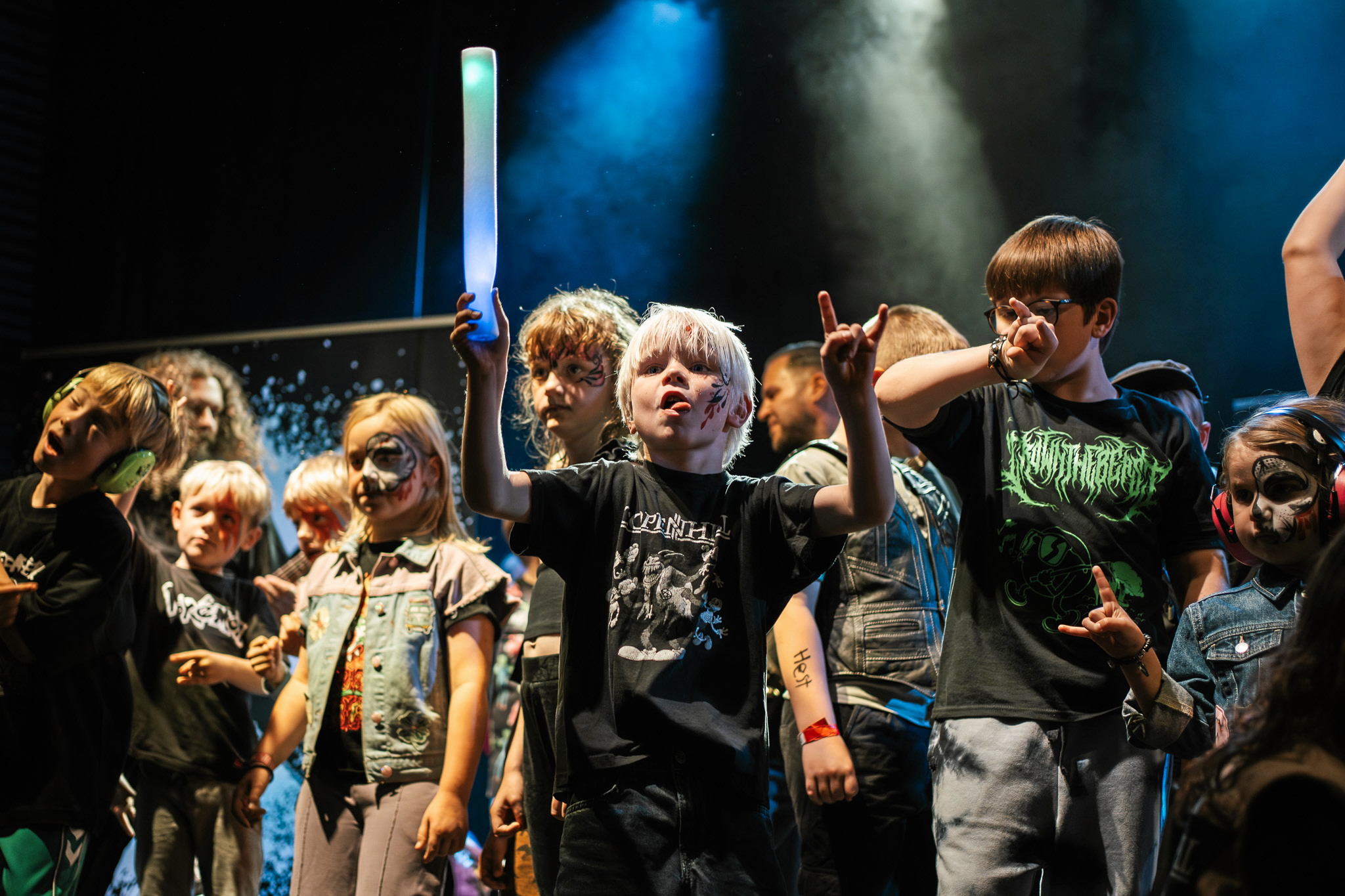 Festivalen er nu på tredje år og har tidligere gæstet store scener med over 4.000 gæster fordelt på ni shows i hele landet i 2026.