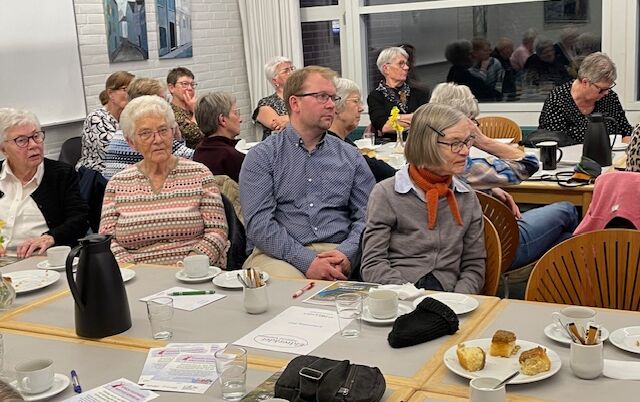 Nickolai Hamann (DF) deltog til borgermøde hos Ældrerådet i Næstved tirsdag, dagen efter han og udvalget havde peget på besparelser for 7,1 millioner kroner i 2026.