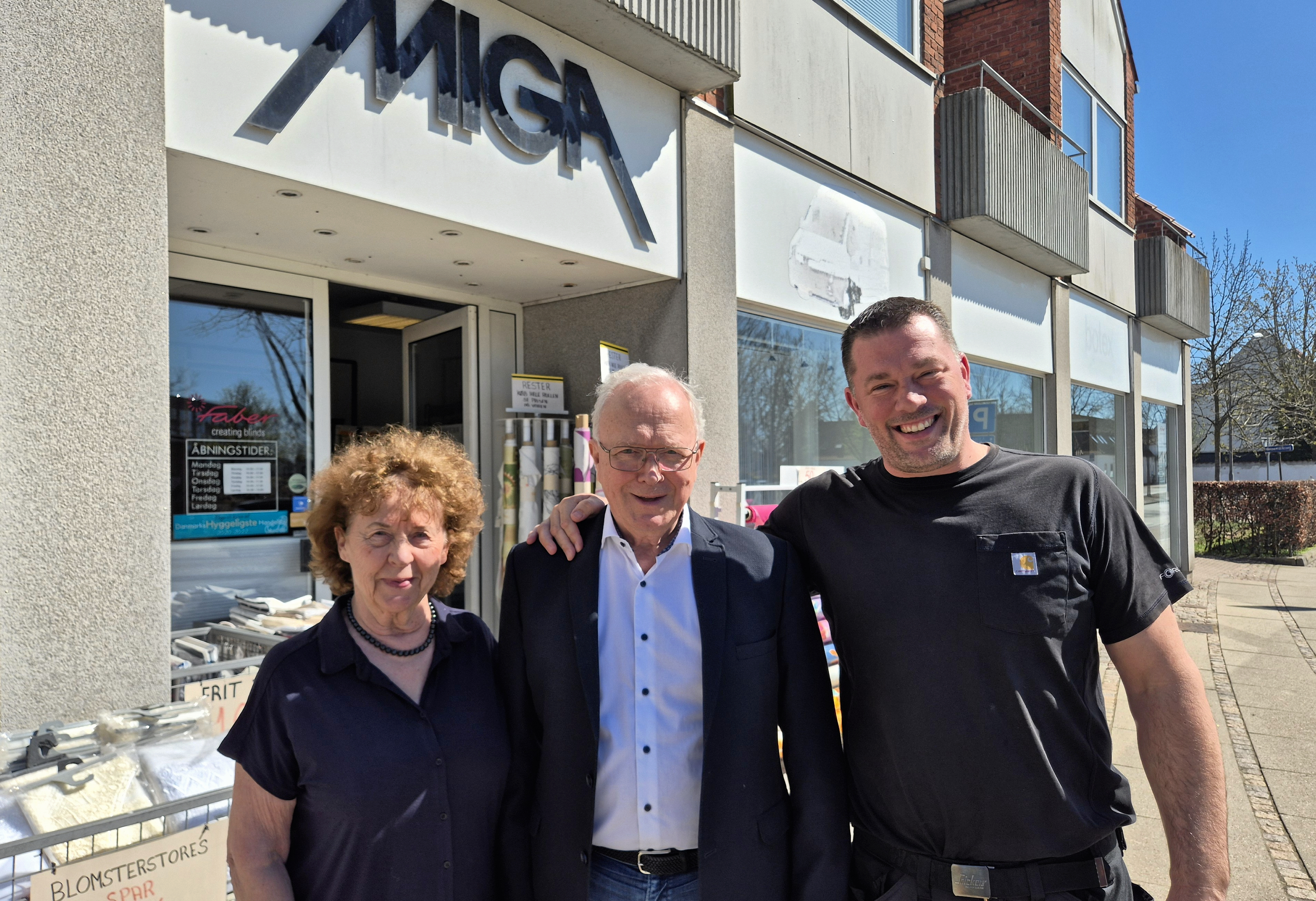 Birthe og Lars Michelsen går på pension efter 46 år med Miga Gardiner. Fremover bliver det Tomas Michelsen (th.), der driver forretningen videre.