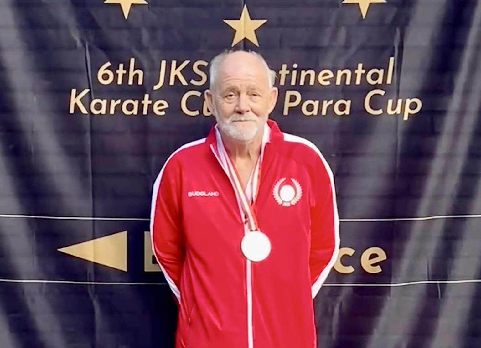 Kampsport fyldte en meget stor del af Palles liv. Han underviste i mere end 30 år, og han var medgrundlægger af Charlottenlund Shotokan Karate Klub.