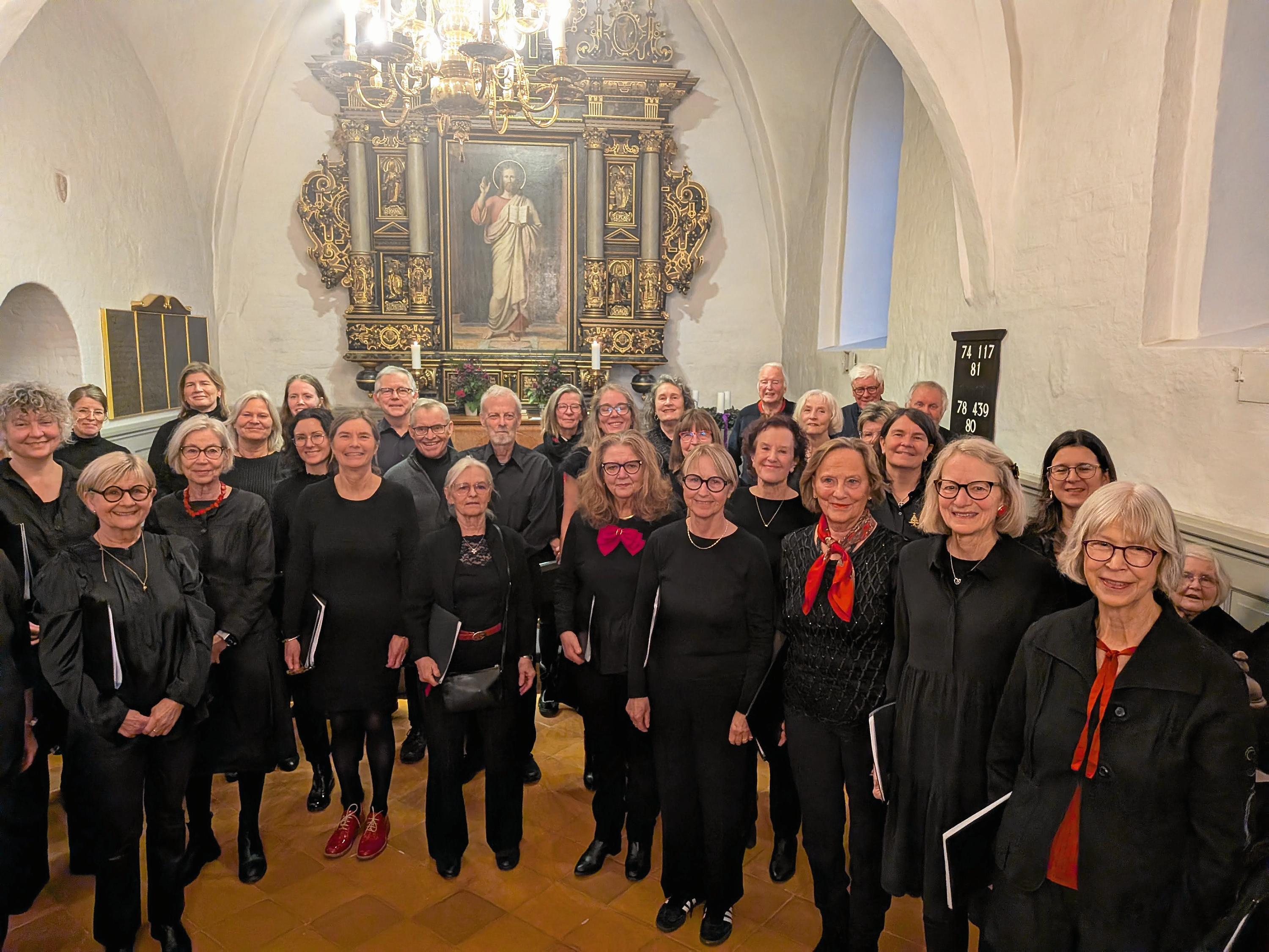 Søllerød Kirkes Folkekor deltager sammen med Torkil Skall Jensen på violin, Henriette Nederby som sopran og Martin Norddahl på orgel. Dirigent Karen Ertbølle leder koncerten.