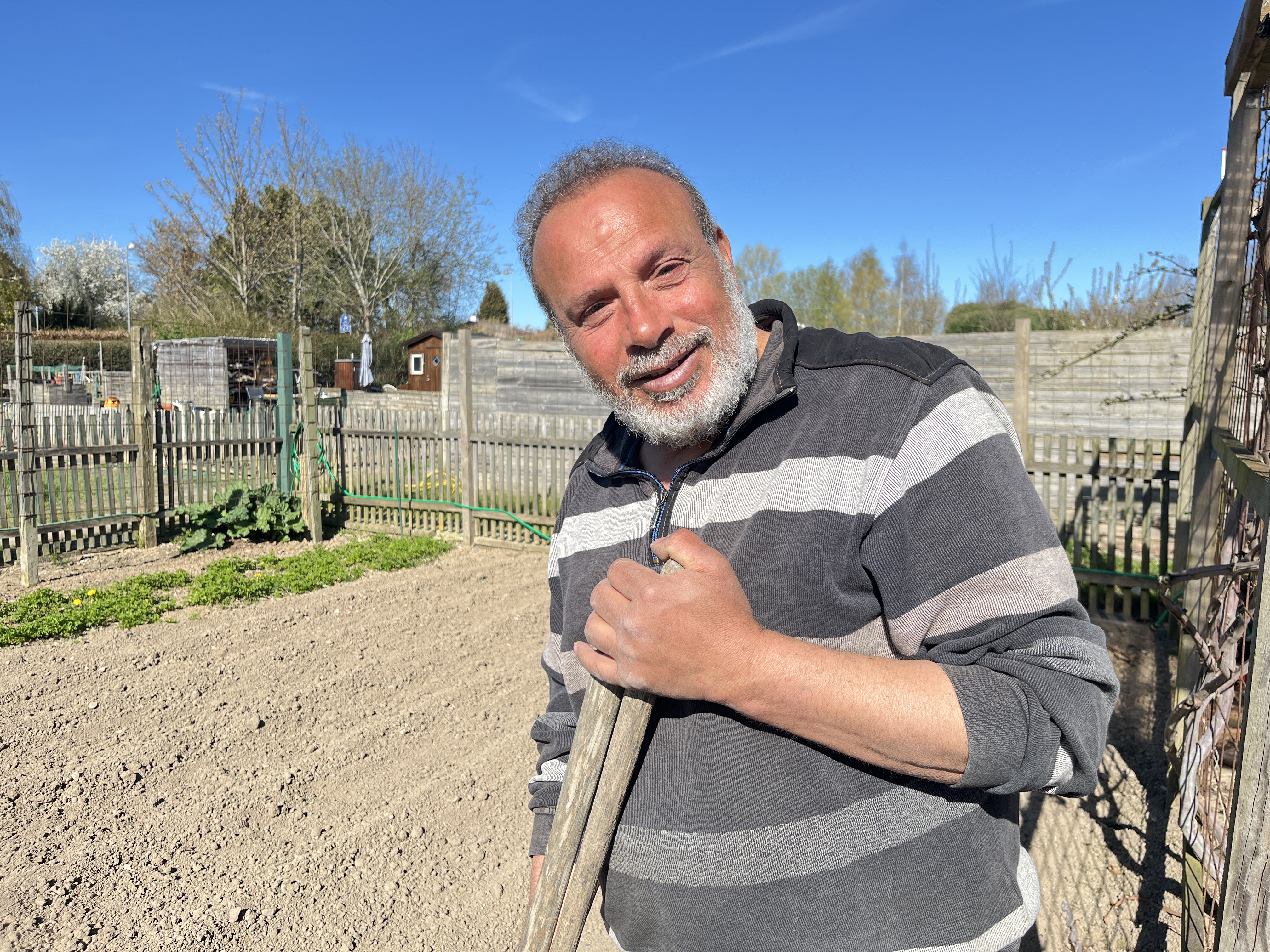 I lidt over 30 år har Mahmoud Mahmoud passet sin nyttehave i området nær Kokkedal Station, som kaldes "Langeland."