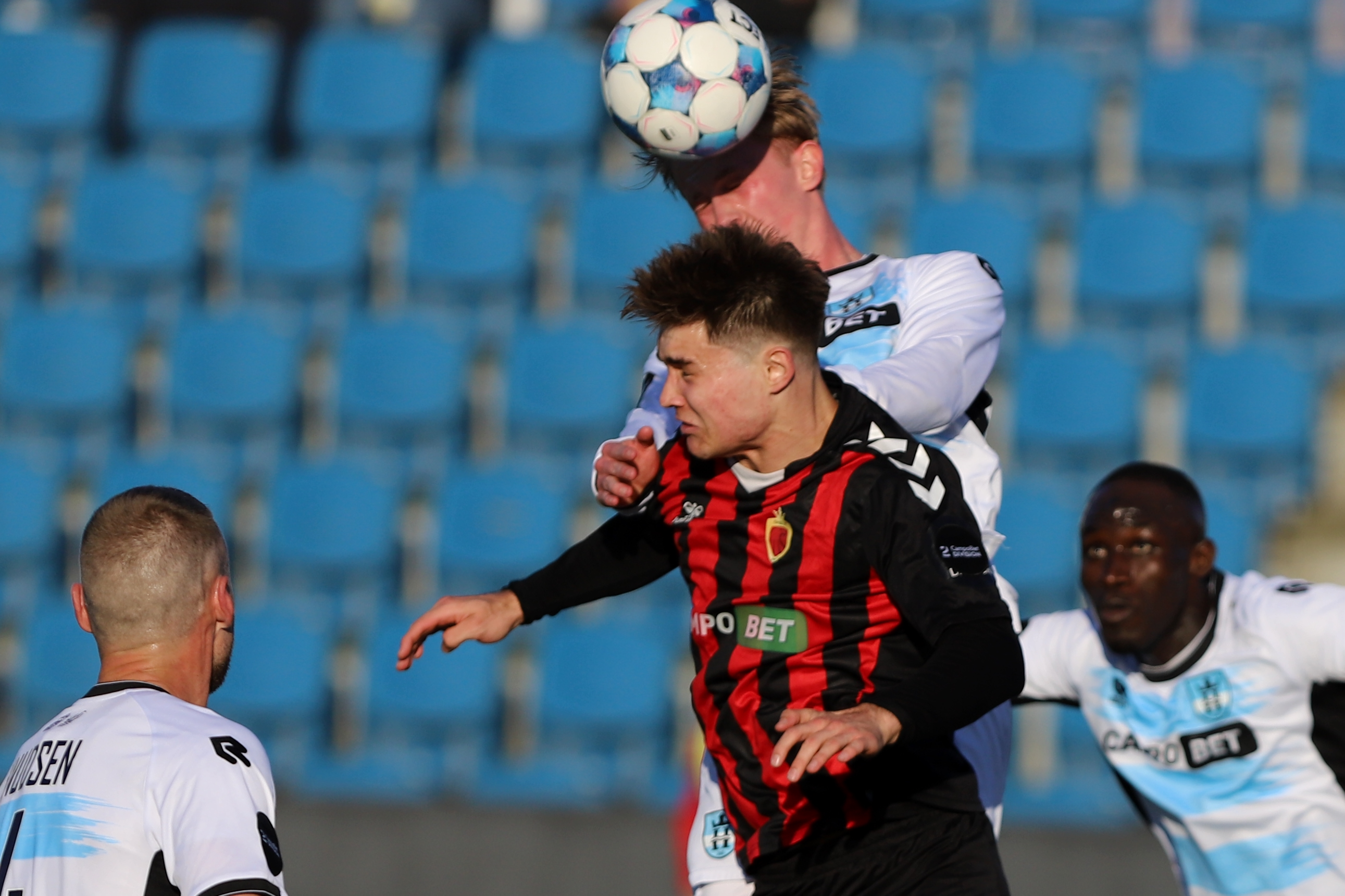 FC Helsingør-Ishøj, 2. division, 24. april 2026. Casper Holmelund header bolden i mål