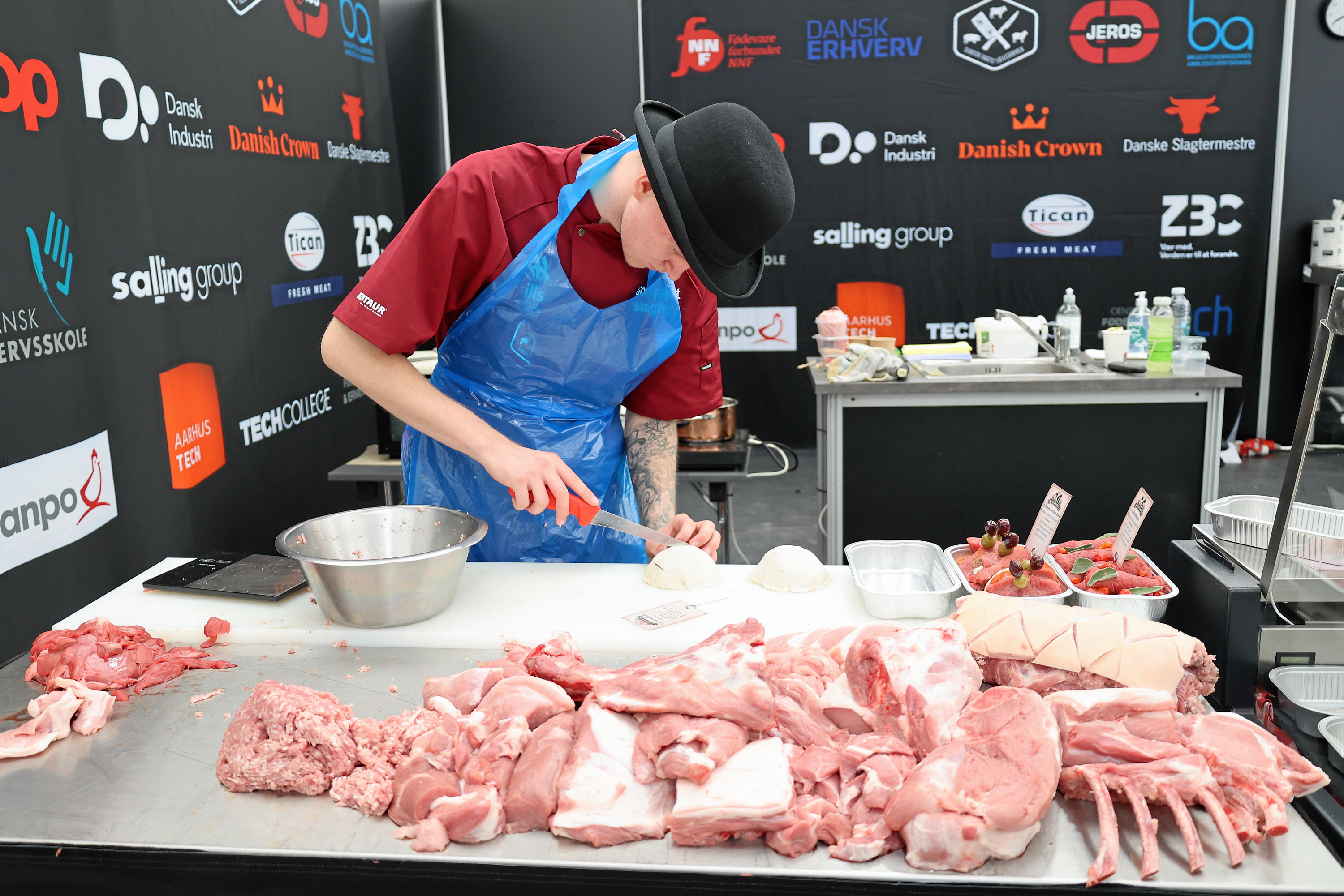 Emil Petersen tog guldet som bedste gourmetslagterlærling.