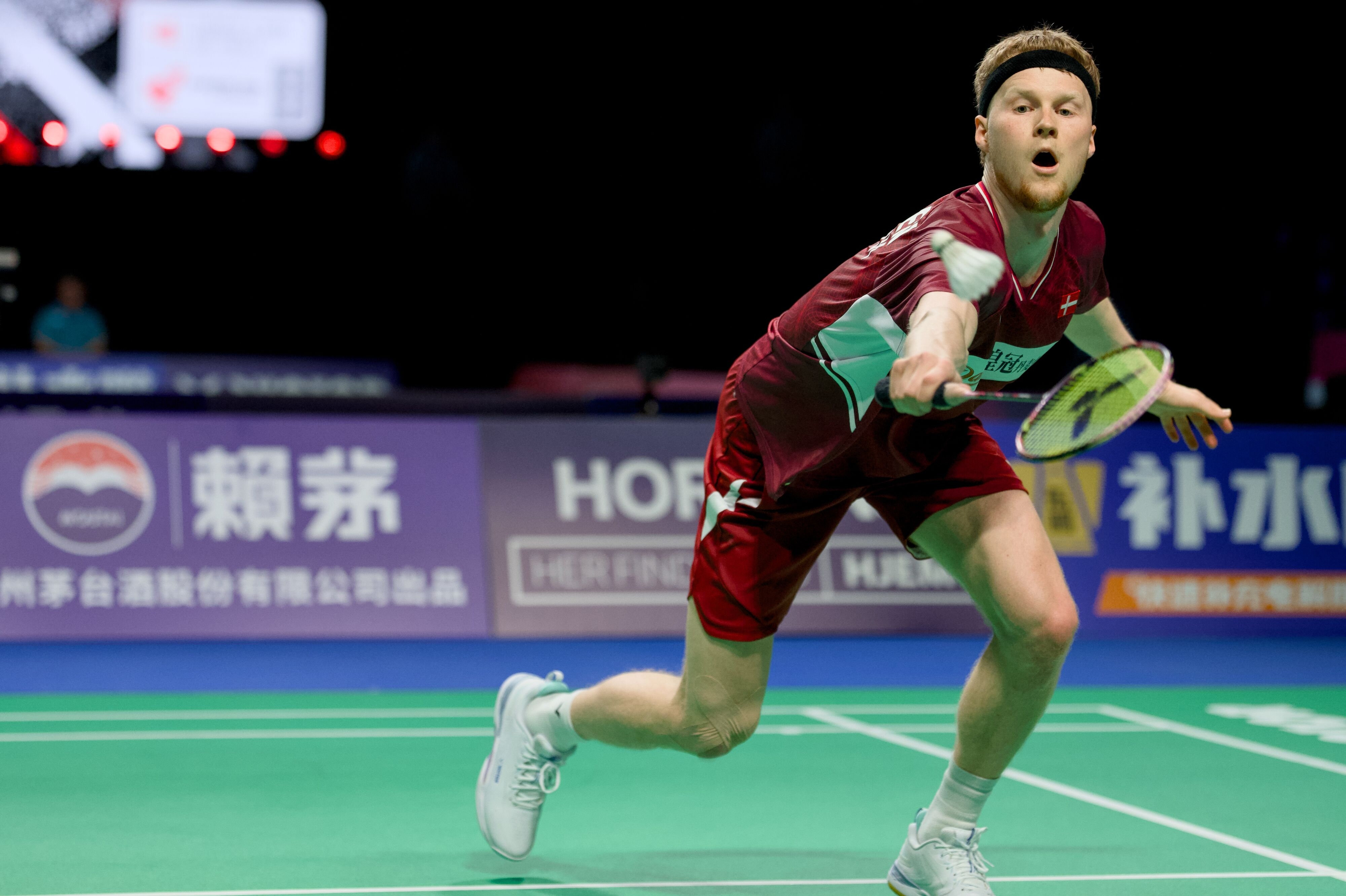 Anders Antonsen i aktion, hvor de danske herrer møder Sydkorea under Thomas Cup i badminton i Forum i Horsens fredag den 24. april 2026. (Foto: Frank Cilius/Scanpix 2026)