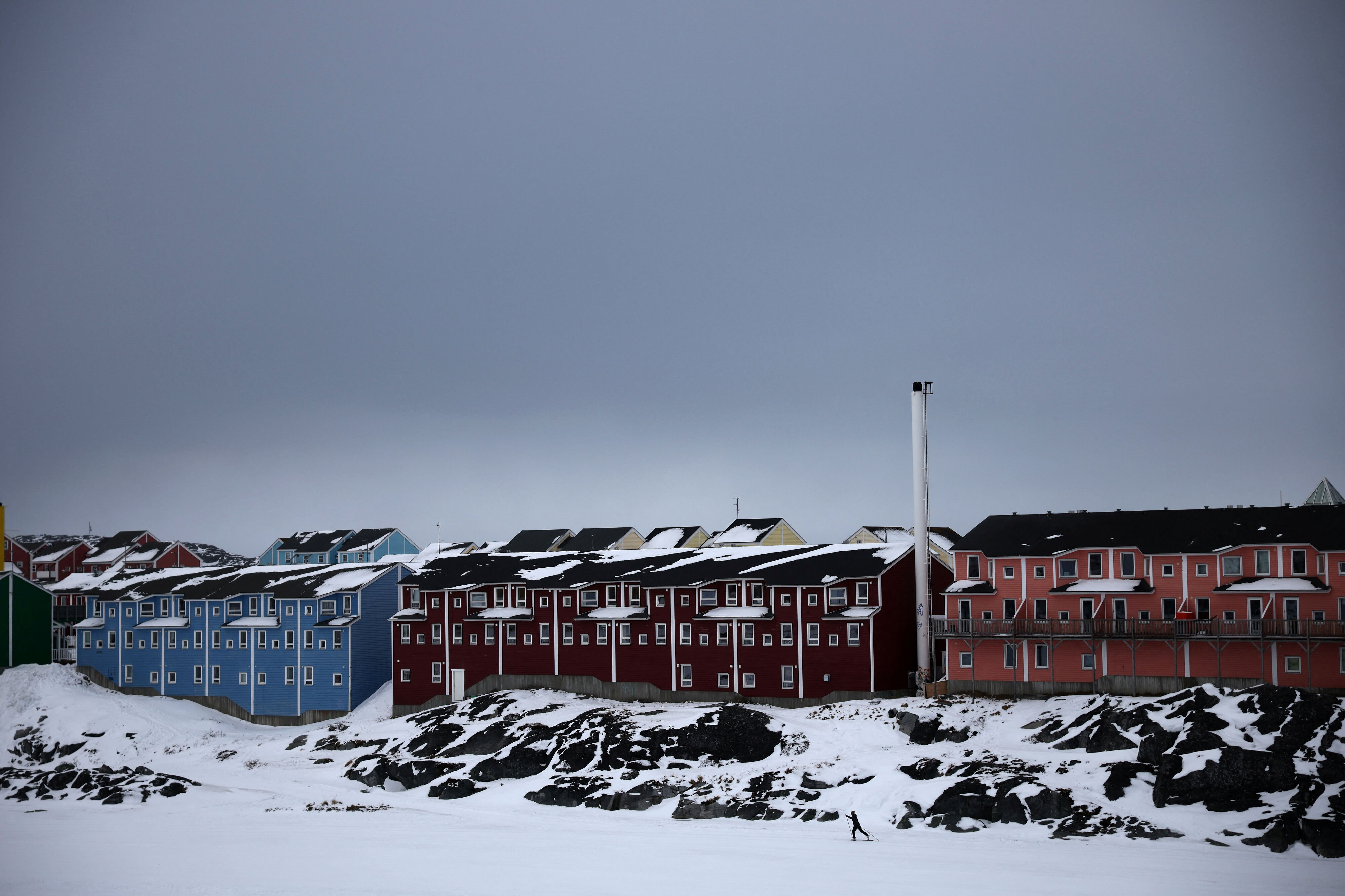 En 42-årig mand er blevet dømt skyldig i drabet på en 20-årig mand i 2024 i Nuuk. (Arkivfoto).