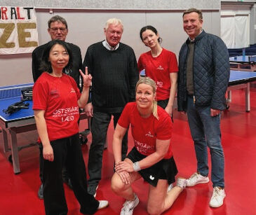 Spillere og ledere kunne glæde sig over sejr i den første kamp i DM-semifinalen.