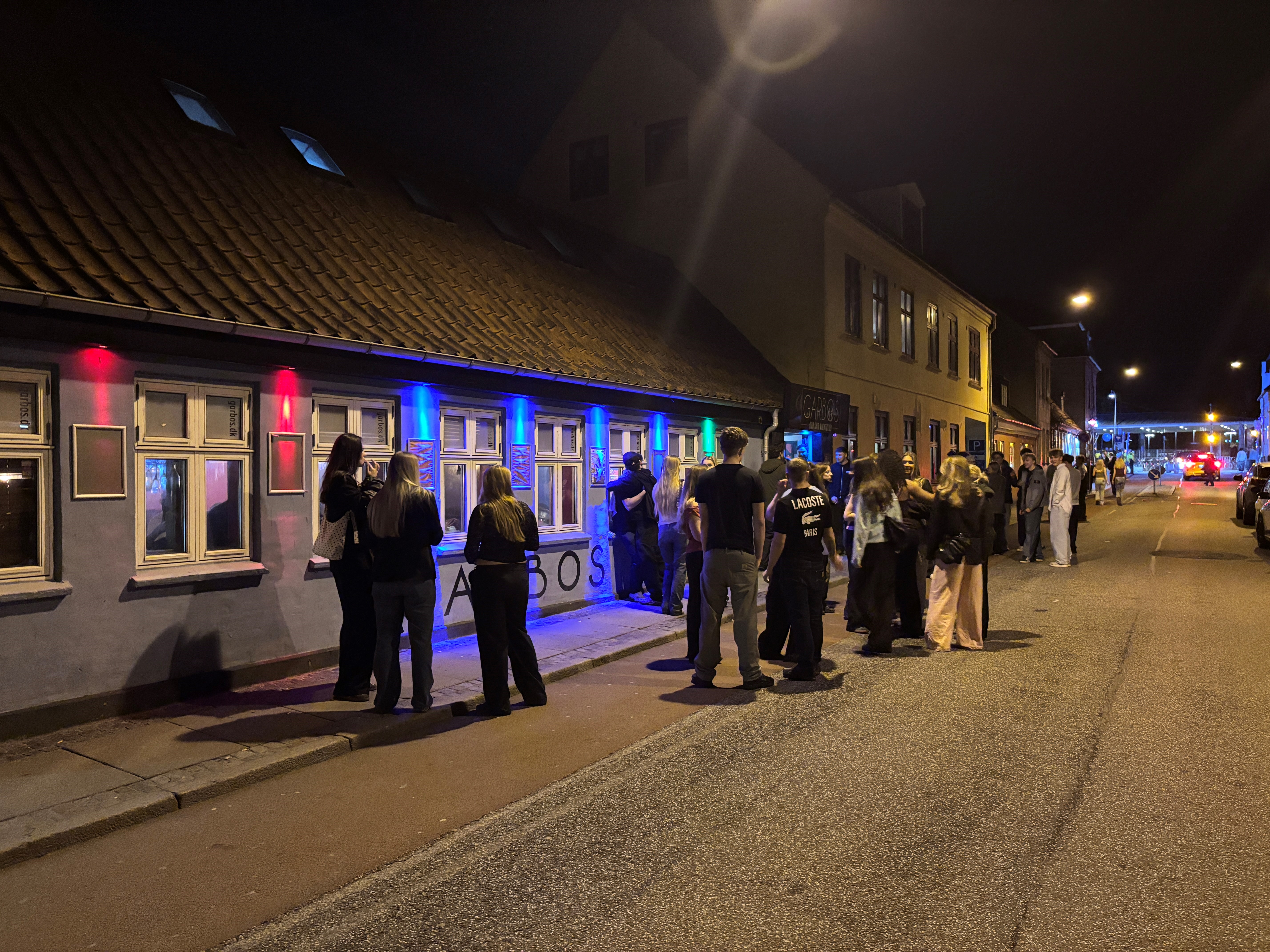 Det var i Hersegade, en cyklist blev slået, så han bagefter måtte syes i tungen.