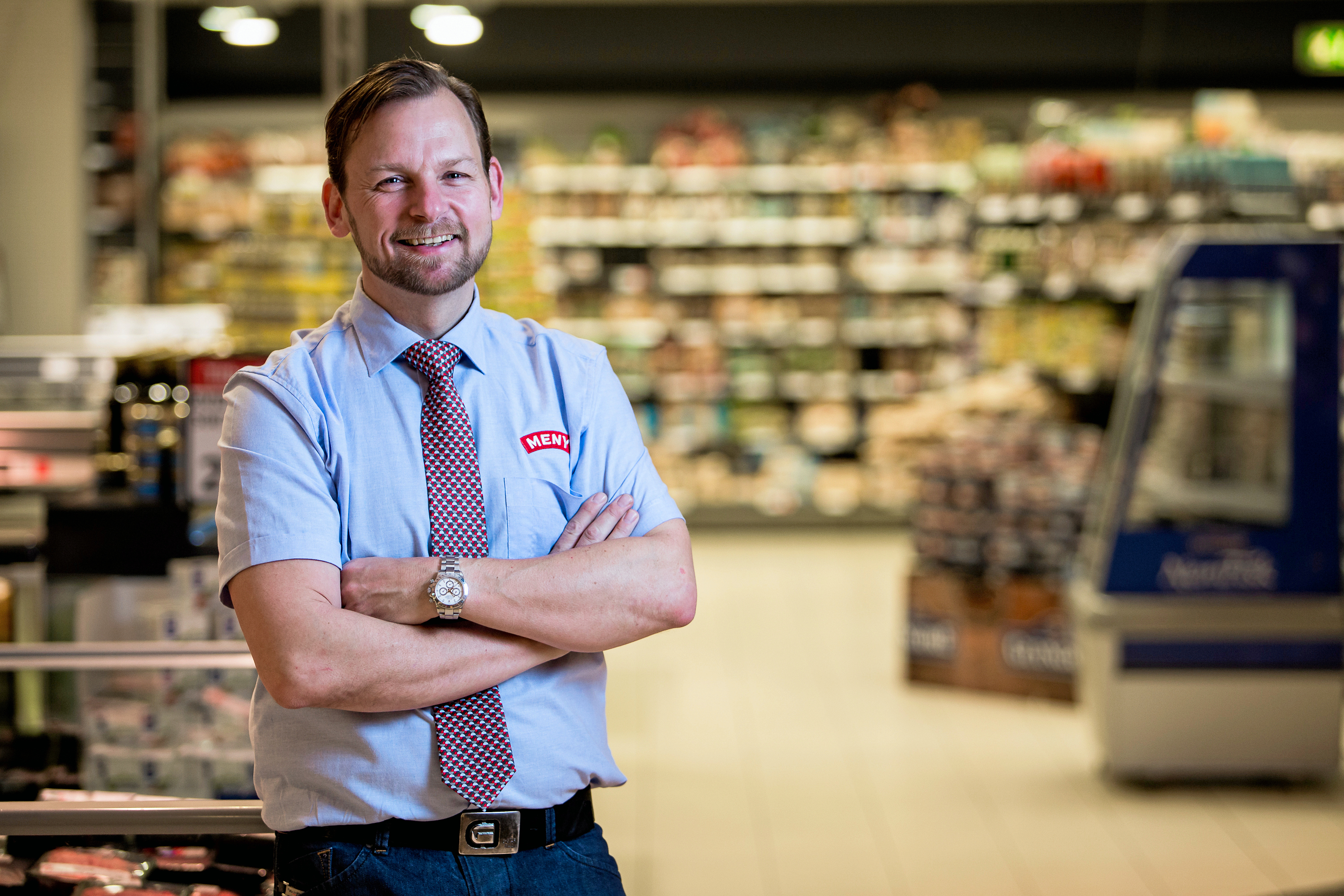 Butiksliv. Købmand Brian Banke har stået i spidsen for Meny Rungsted i ti år, og han glæder sig kun til, at en konkurrent puster liv i de tomme lokaler overfor hans supermarked på Rungsted Bytorv.