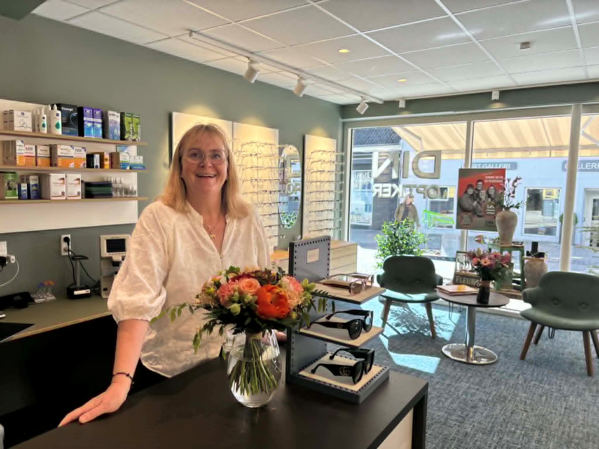 Flytningen betyder blandt andet, at butikken nu ligger i jordhøjde, så alle kan komme direkte ind fra gaden. Dette giver en nemmere adgang for en stor del af butikkens kunder, som ofte sætter pris på lettere og mere rolig adgang.