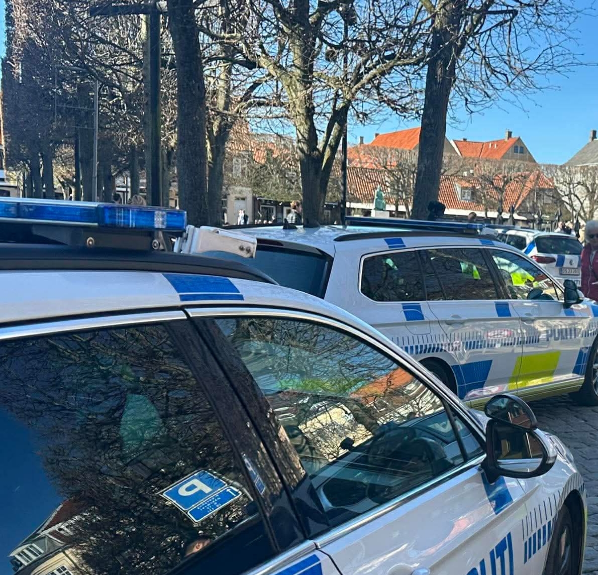 Politiet er massivt til stede. - Presse-fotos.dk Politiet er massivt til stede.