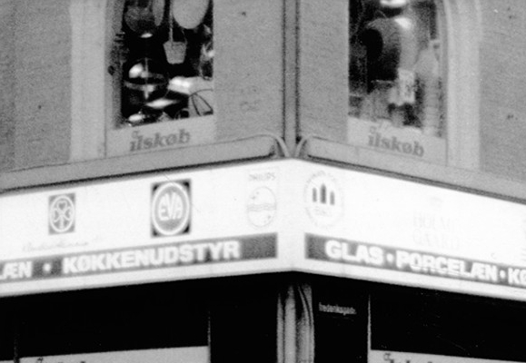 Ilskøb i Frederiksgade cirka år 1970. - Hillerød Lokalhistoriske Arkiv Ilskøb i Frederiksgade cirka år 1970.