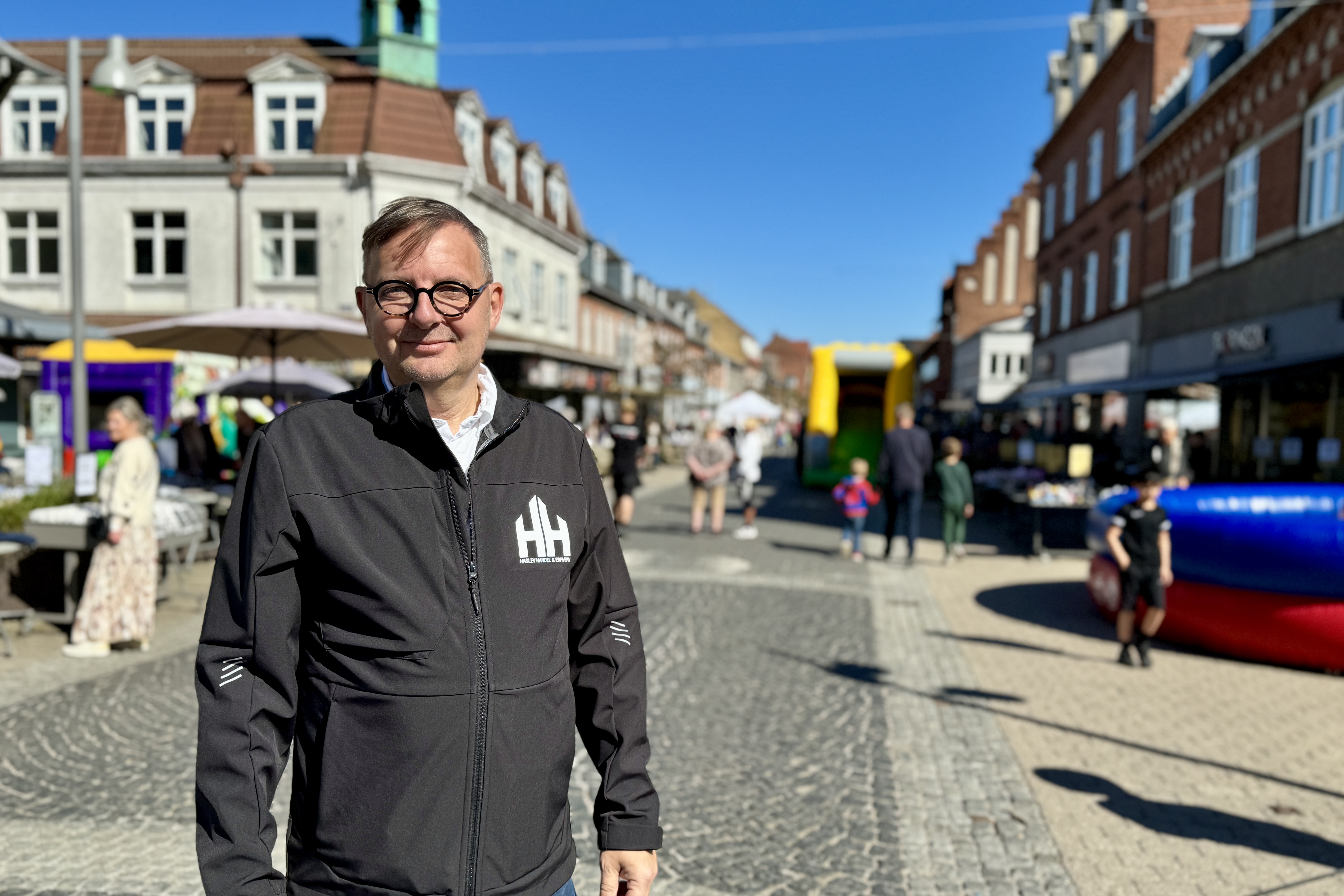Carsten Holmqvist kort før start på festdagen, hvor de sidste detaljer stadig blev gjort klar.