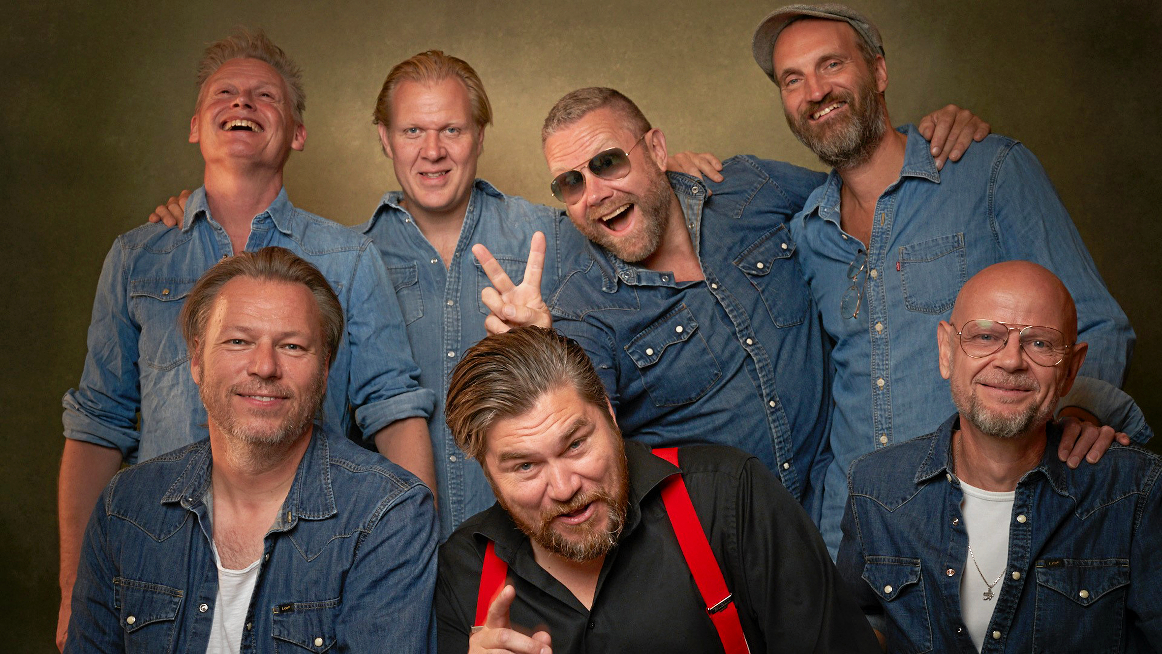 Musikprogrammet tæller Rasmus Bjerg med band i et John Mogensen show.