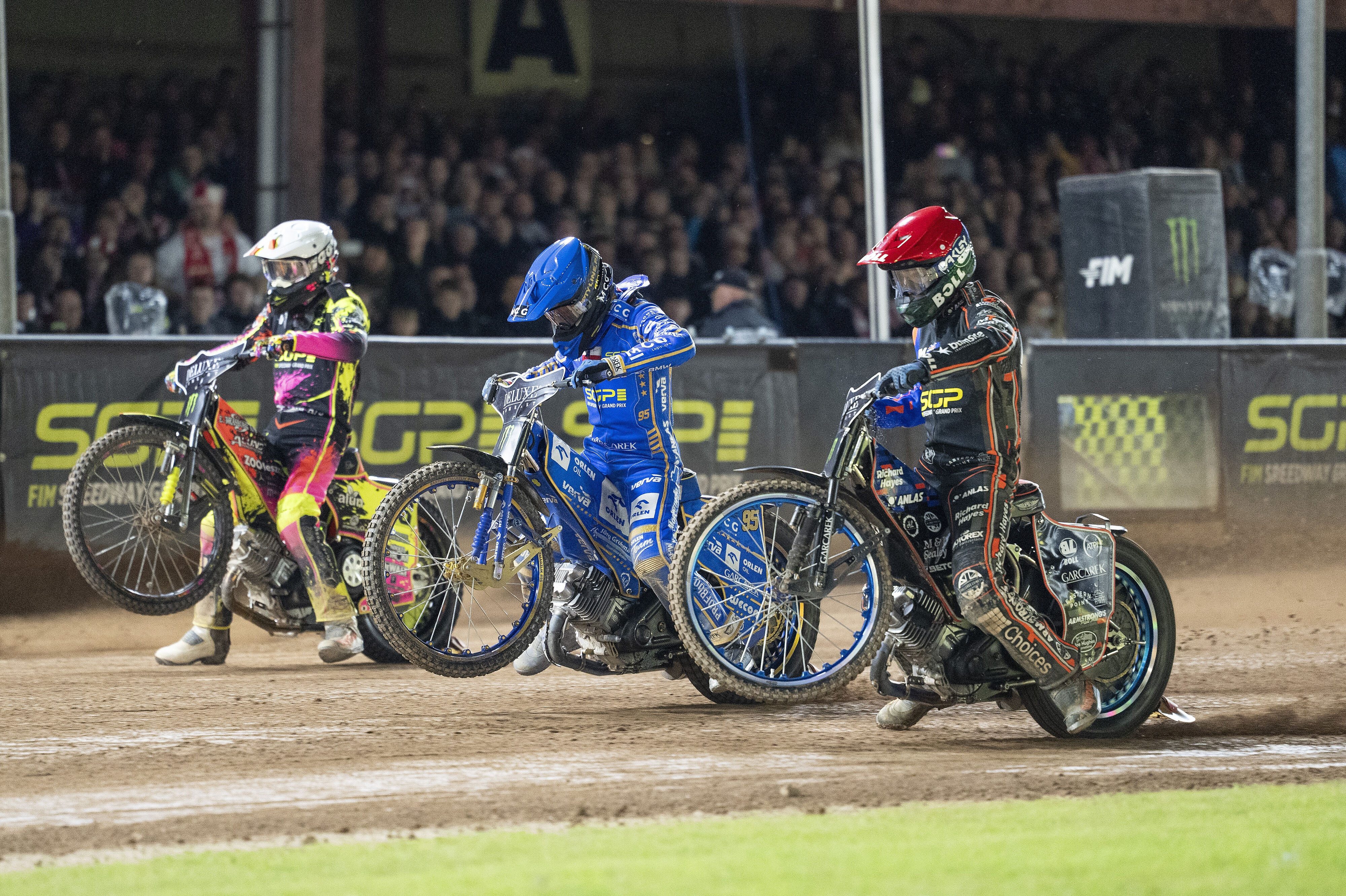 Brady Kurtz (til højre), Bartosz Zmarzlik (i midten) og Michael Jepsen Jensen (til venstre) besatte podiet, da speedwayens VM-serie senest var i Vojens. (Arkivfoto).