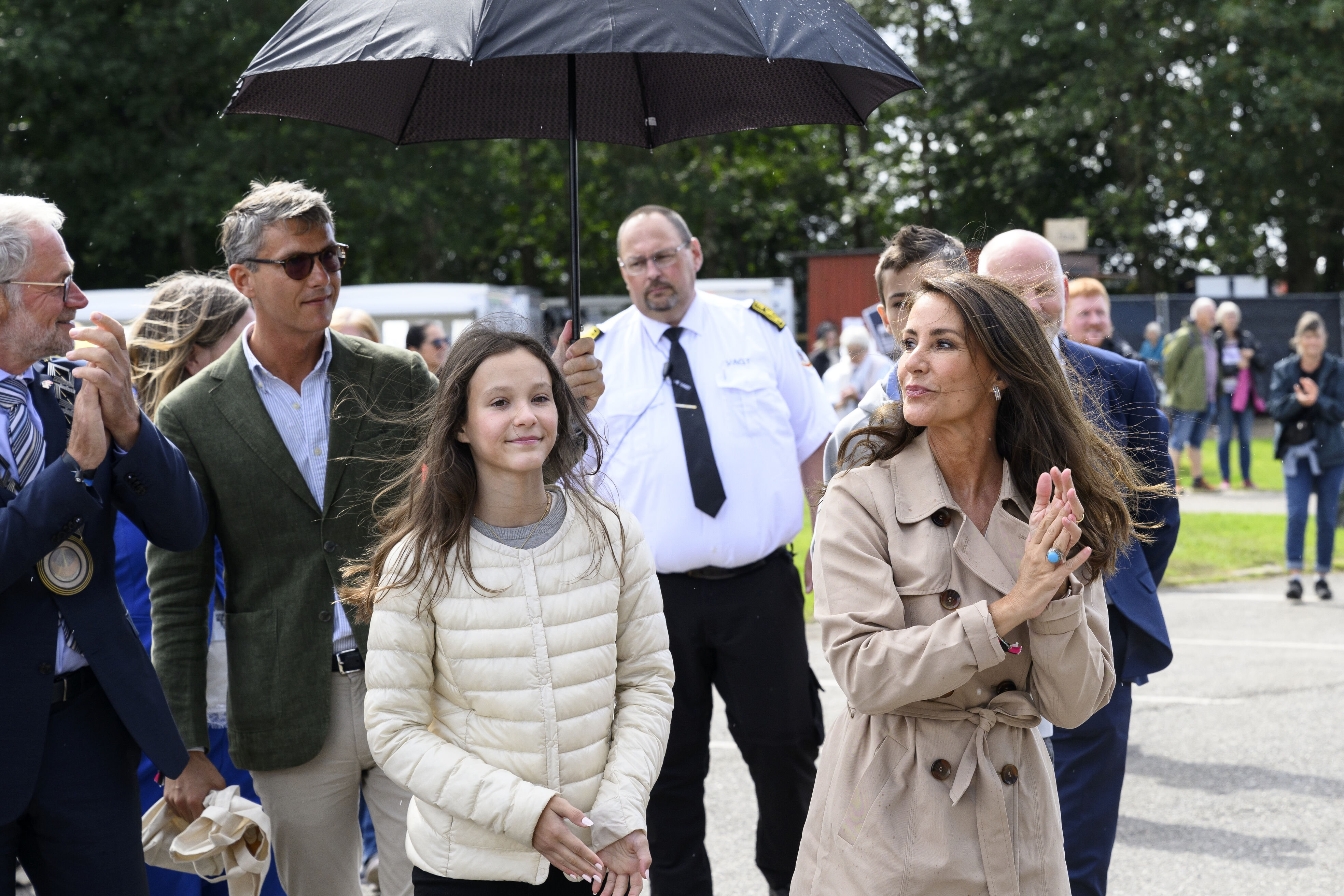 Komtesse Athena besøgte i 2024 Tønder Festivalen på åbningsdagen med sin mor, prinsesse Marie, og sin bror grev Henrik. (Arkivfoto).