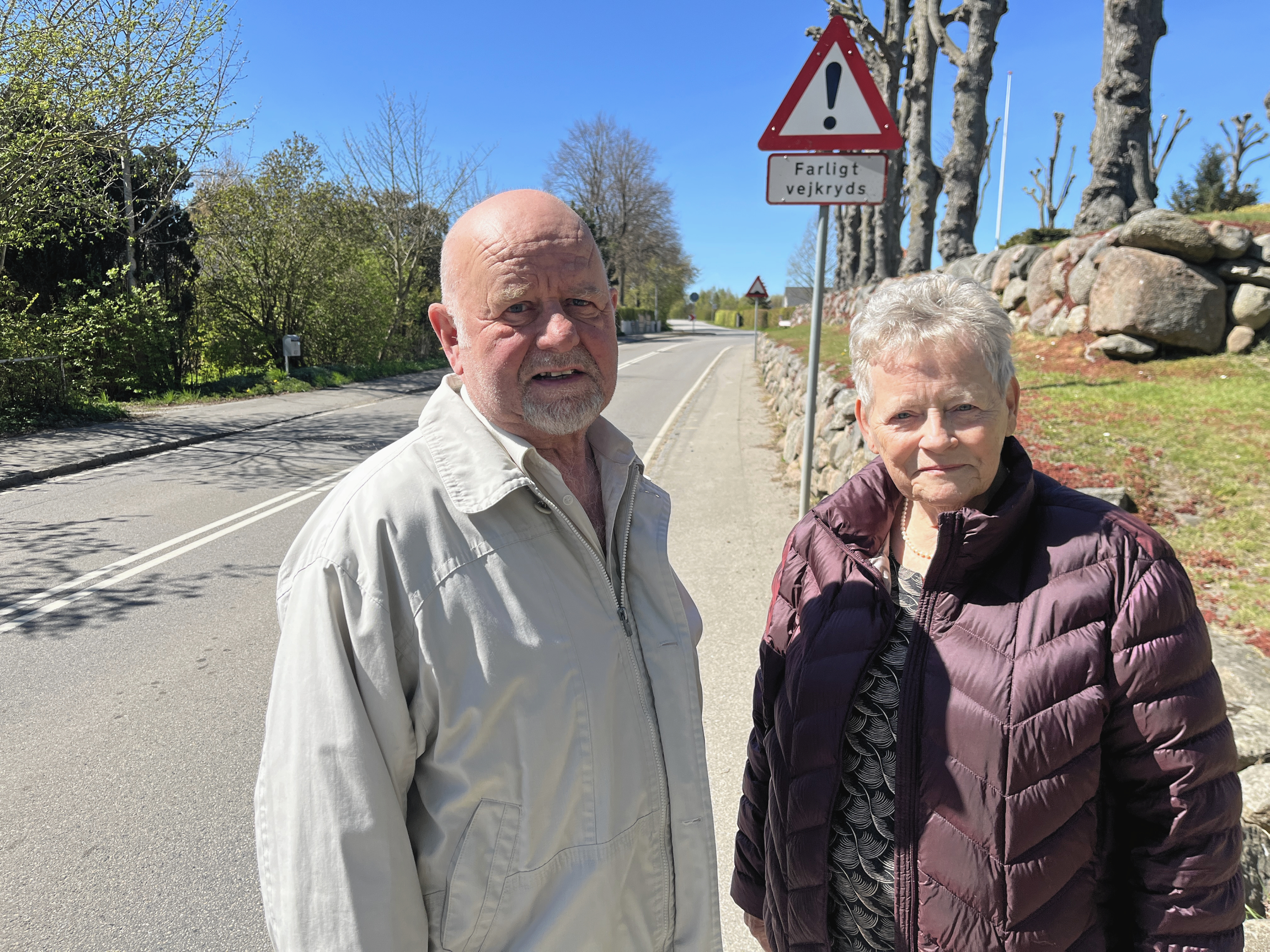 Inga Steffensen og Torben Christiansen er glade for en kommende cykelsti. Men der mangler omkring 200 meter, lyder det fra de to medlemmer af det lokale bylaug.