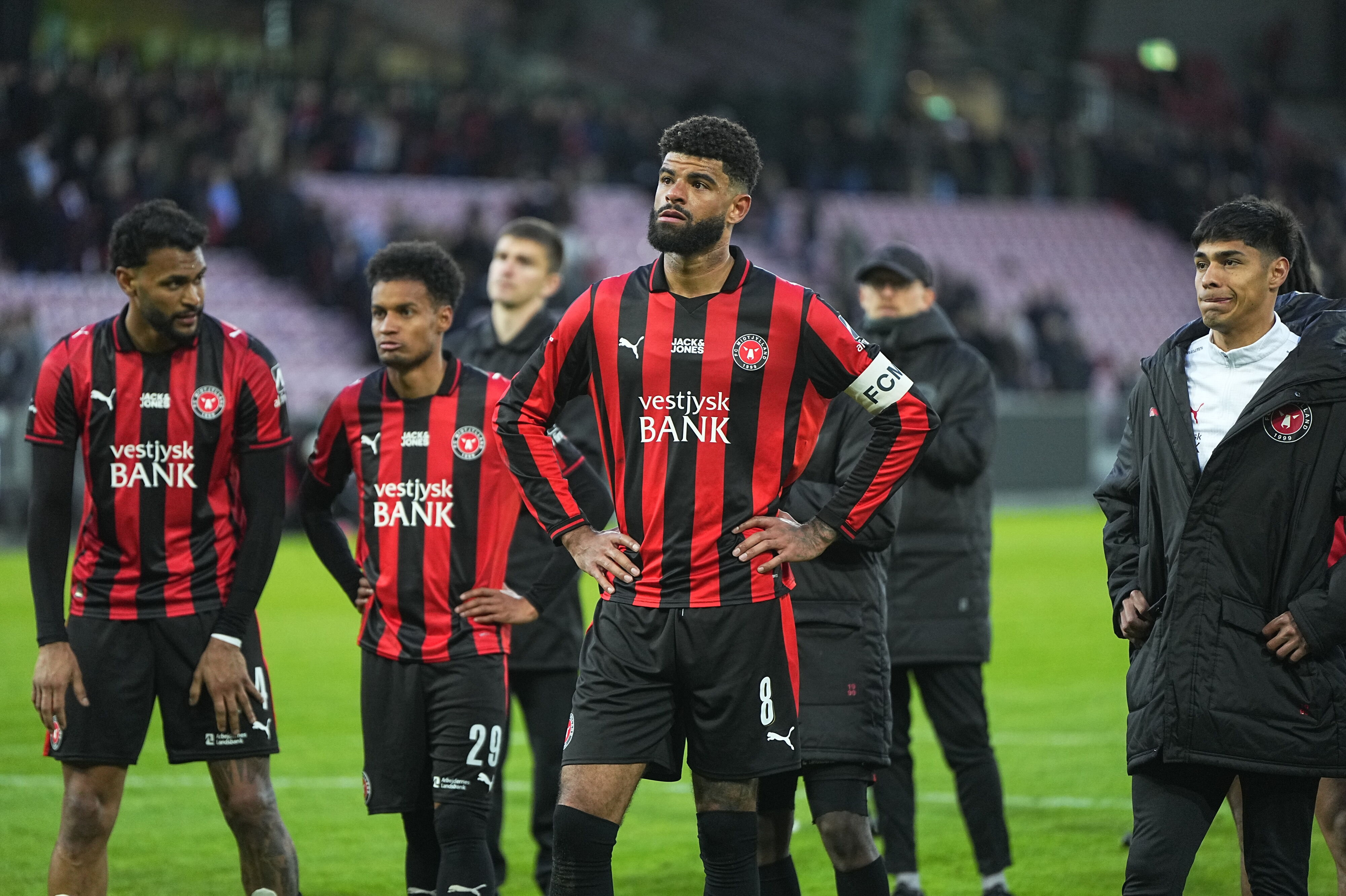 FC Midtjylland snublede mandag aften i mesterskabskampen, da det blev til 3-3 på eget græs mod Viborg.