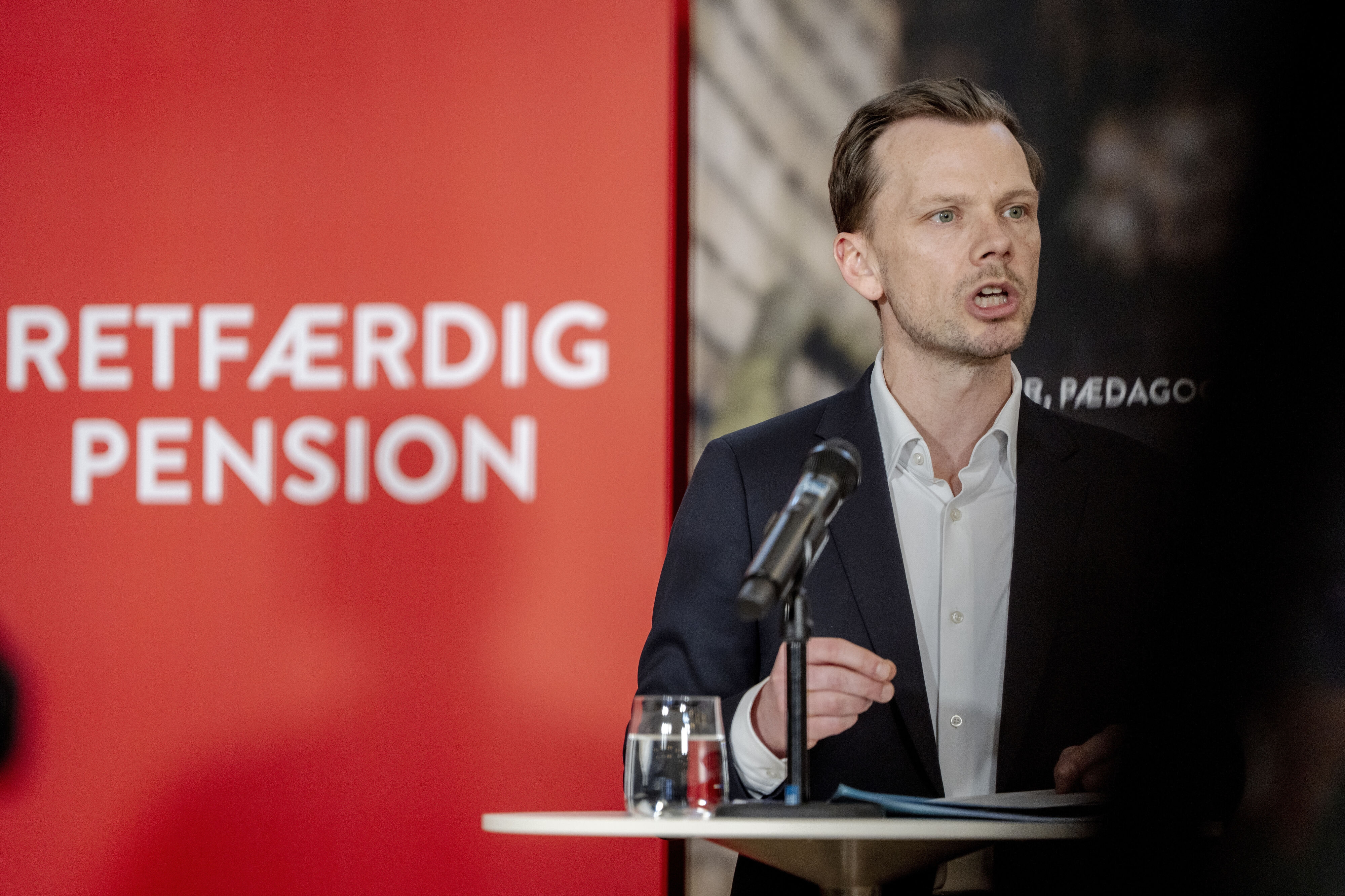 Det er justitsminister Peter Hummelgaard (S), der står bag den direkte hotline til politiet for folkevalgte og deres pårørende. (Arkivfoto).