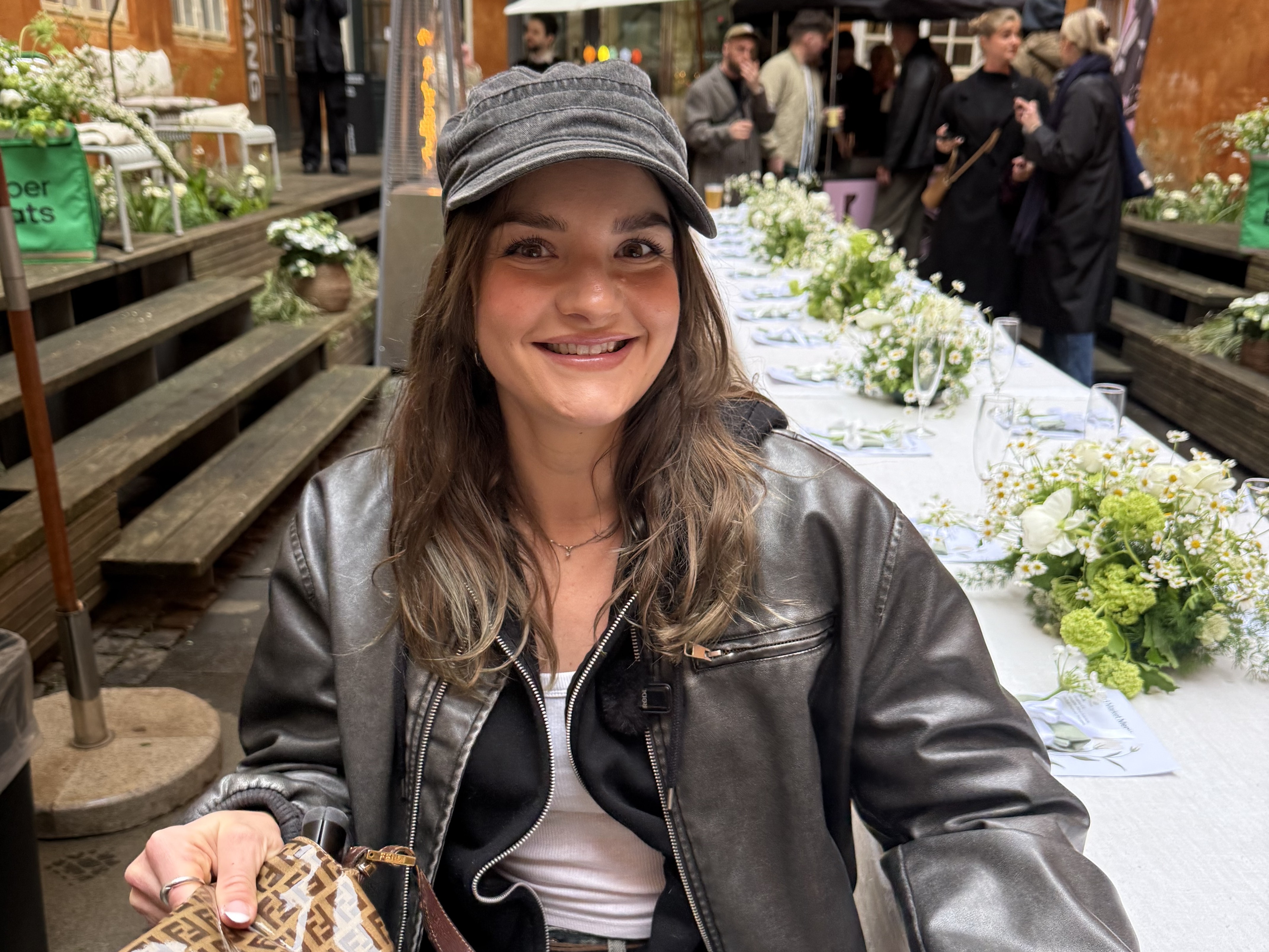 Nadja Hansen havde næppe samme smil på læben, da hun blev kontaktet af en følger på Instagram, som kendte private detaljer om hendes økonomi.