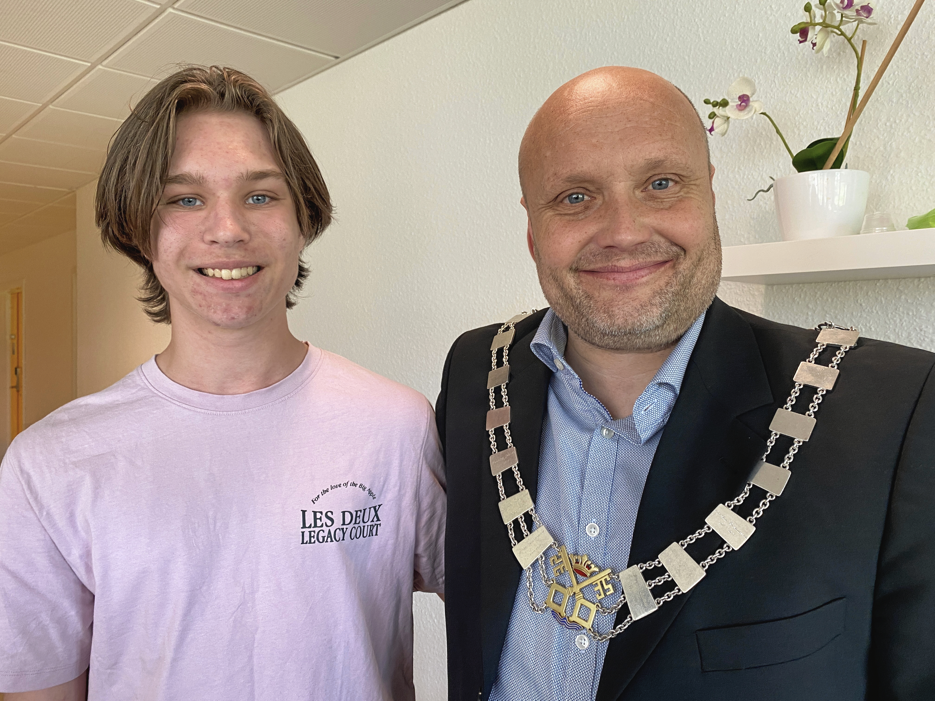 Hektor Thaulow følger i hælene på borgmester Kenneth Sørensen (V) for at se, hvad en borgmester egentlig laver.