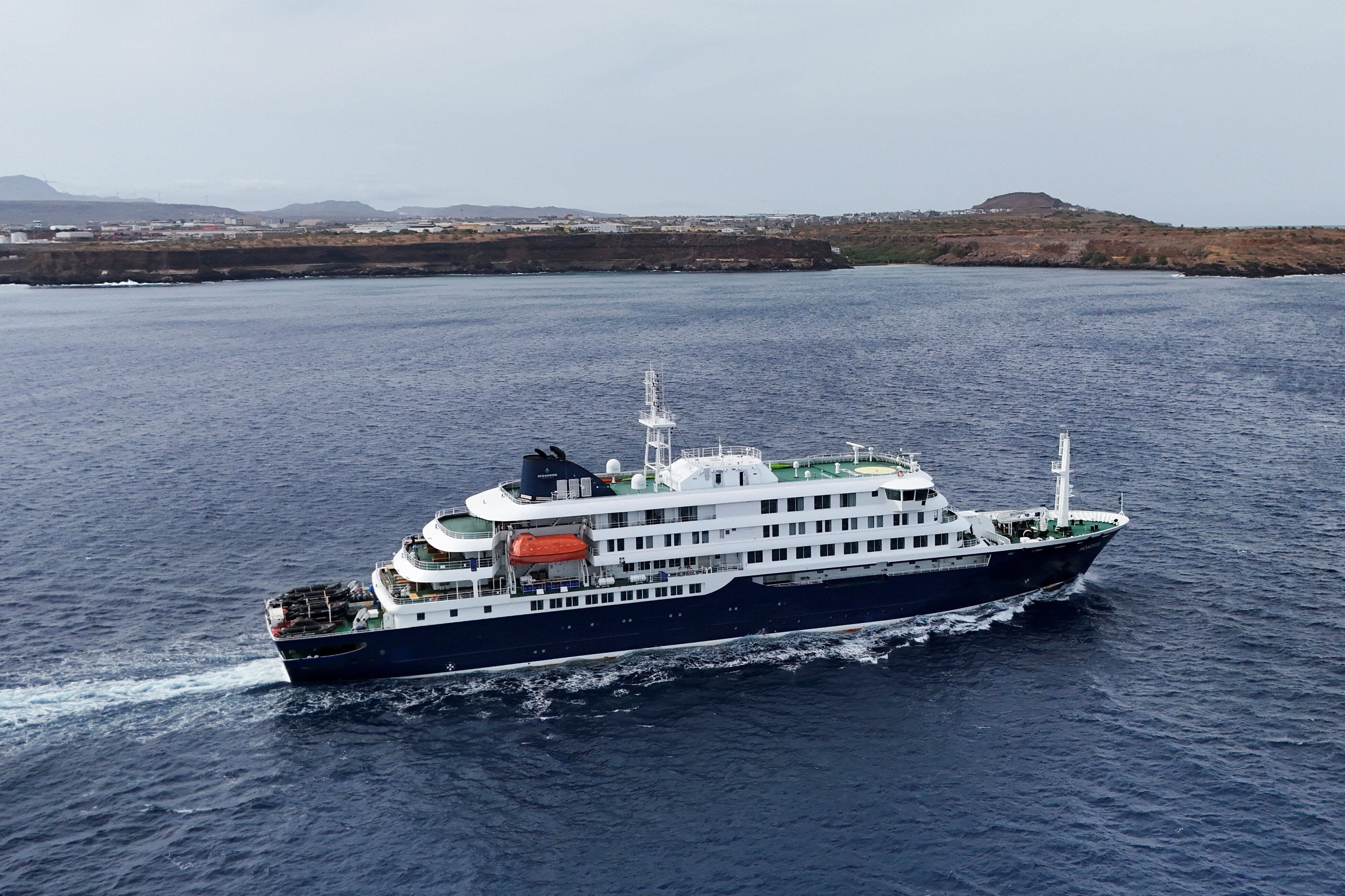 Passagerer fra krydstogtskibet MV "Hondius" vil blive fløjet hjem fra Tenerife, har Spaniens sundhedsminister sagt. (Arkivfoto).