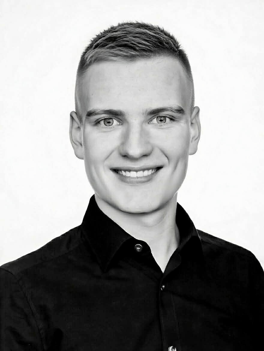 - De fleste danskere vil gerne hjælpe hinanden. Det vil jeg også. Men der er forskel på solidaritet og et system, hvor ansvaret gradvist forsvinder nogle steder, mens regningen igen og igen havner de samme andre steder, skriver Victor Galland.