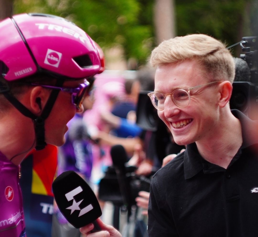 Anders Mielke er her i gang med et interview med den danske stjerne Mads Pedersen.