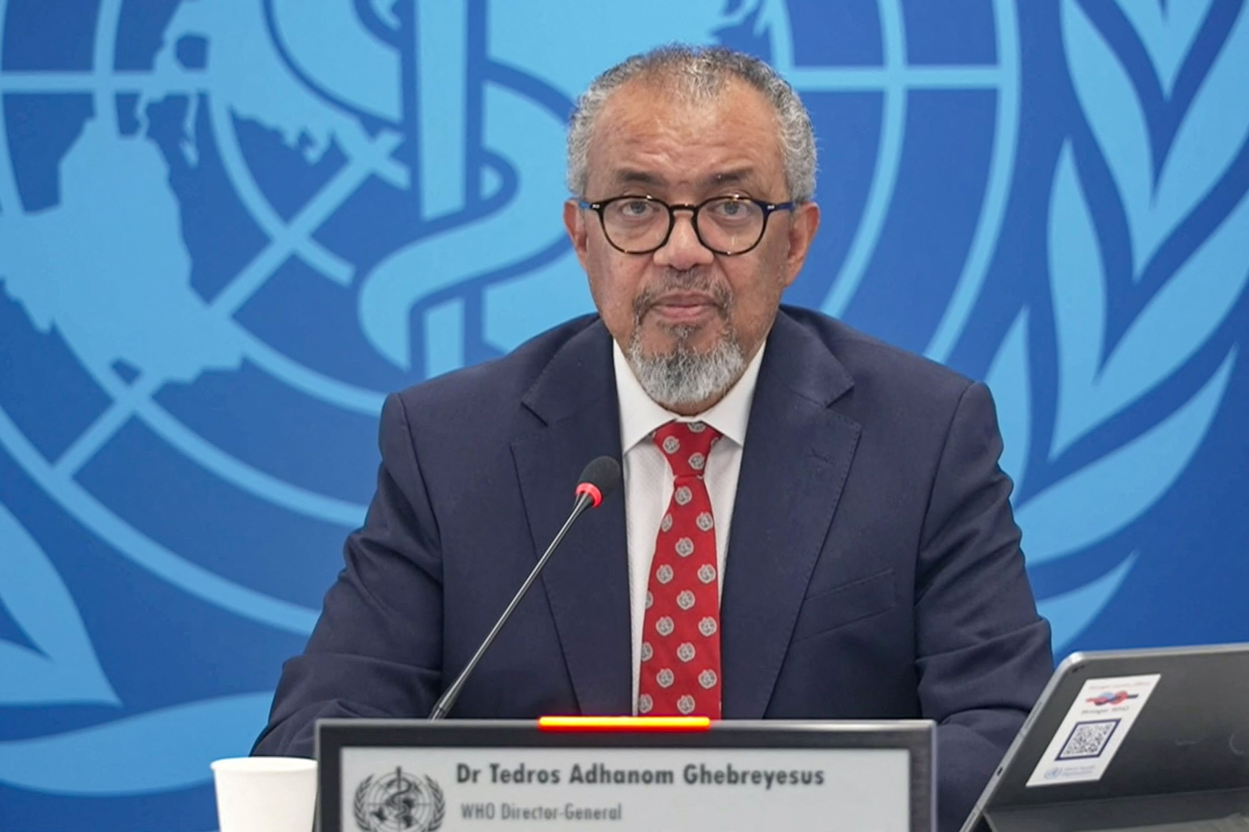 WHO's generalsekretær, Tedros Adhanom Ghebreyesus, afholder pressemøde om udbruddet af hantavirus på et krydstogtskib. Det er kun varianten, der hedder Andes-virus, som vides at kunne smitte mellem mennesker.