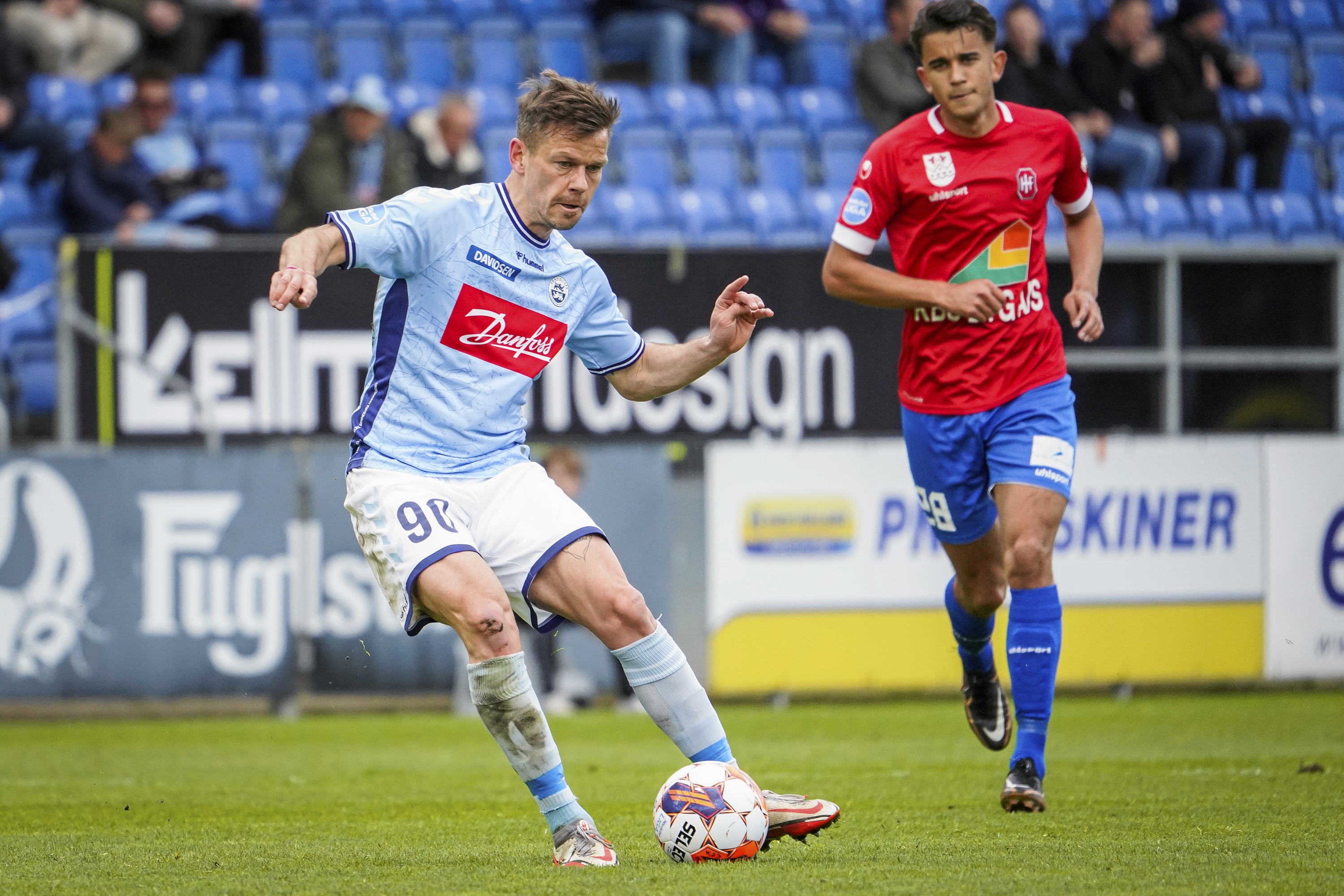 Han startede med at spille fodbold i en lille klub ved Roskilde og nu 30 år senere er karrieren slut. Højdepunktet var en pokaltitel med Sønderjyske i 2020.